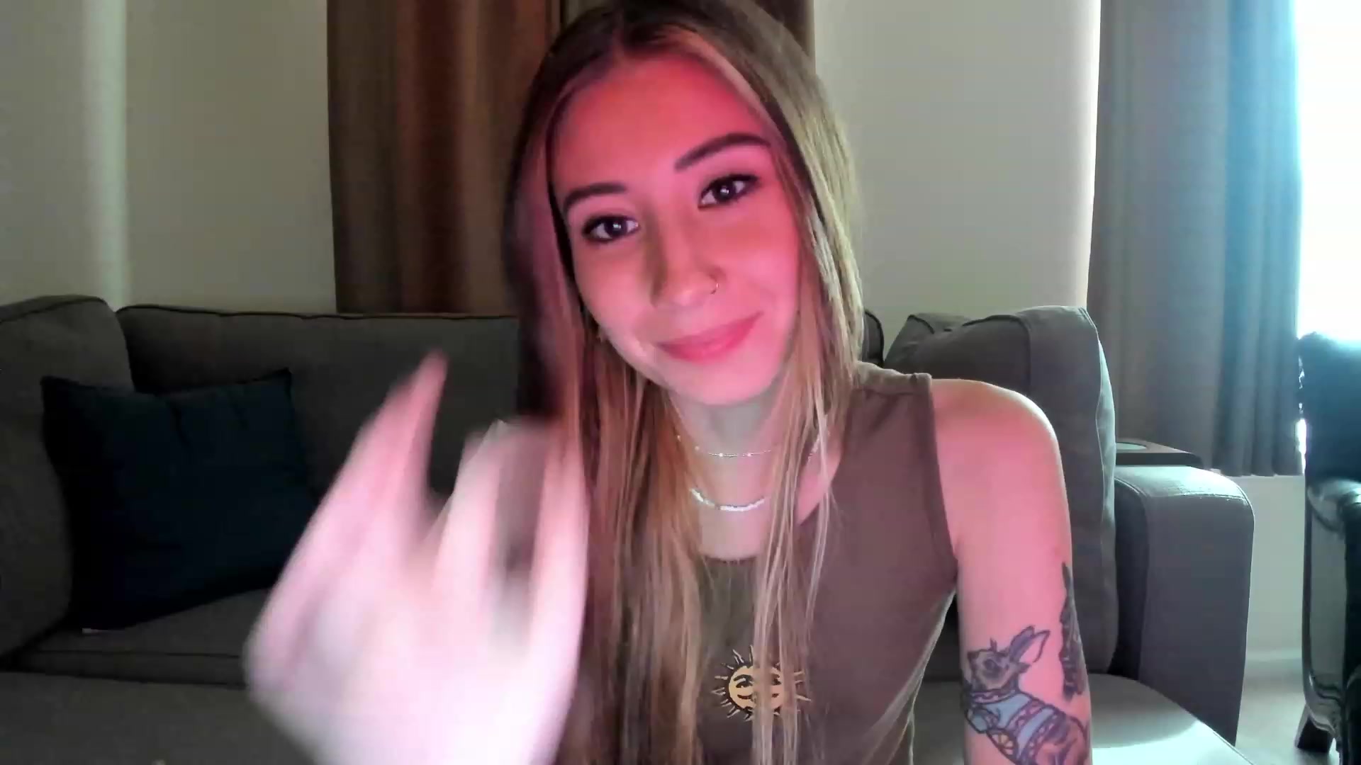 Gallery image thumbnail from lory_babygirl's myfreecams stream on, 01/18/2024, 18:06 image 9 of 20