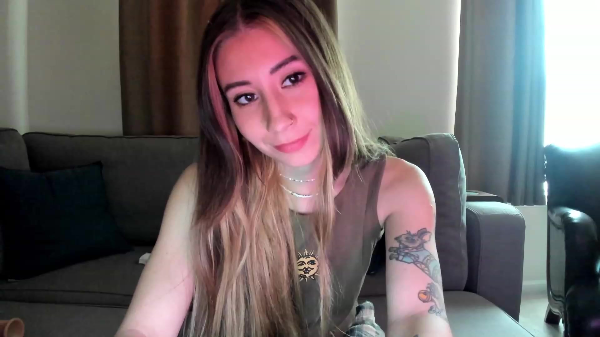 Gallery image thumbnail from lory_babygirl's myfreecams stream on, 01/18/2024, 18:06 image 20 of 20