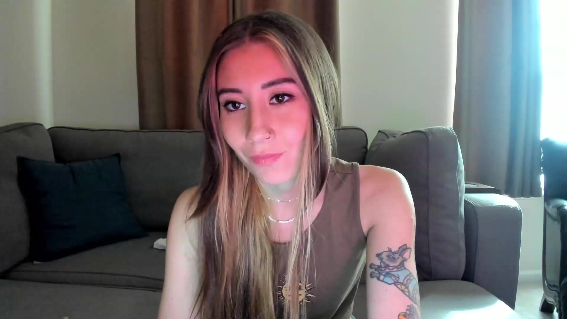Gallery image thumbnail from lory_babygirl's myfreecams stream on, 01/18/2024, 18:06 image 8 of 20