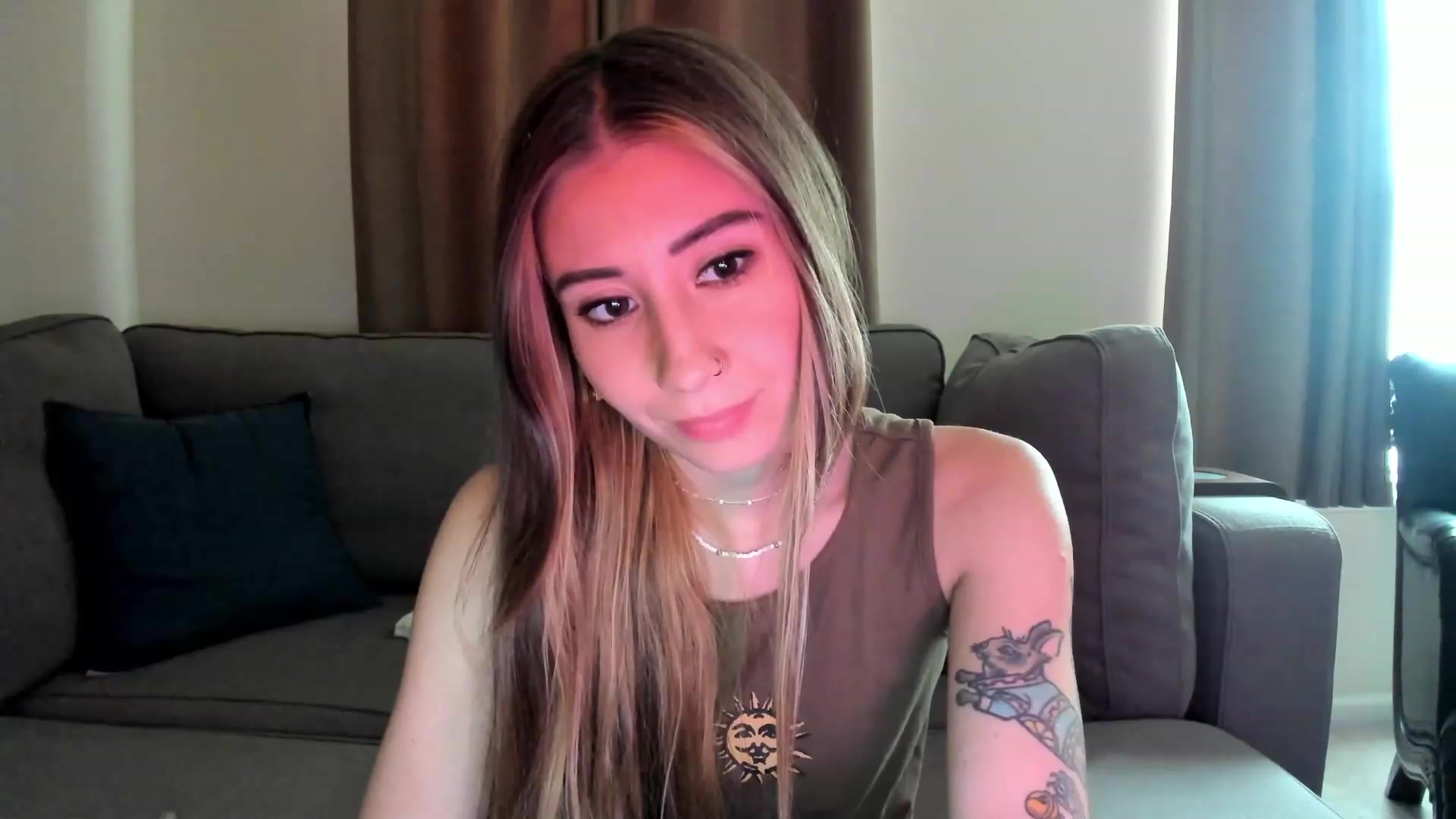 Gallery image thumbnail from lory_babygirl's myfreecams stream on, 01/18/2024, 18:06 image 11 of 20