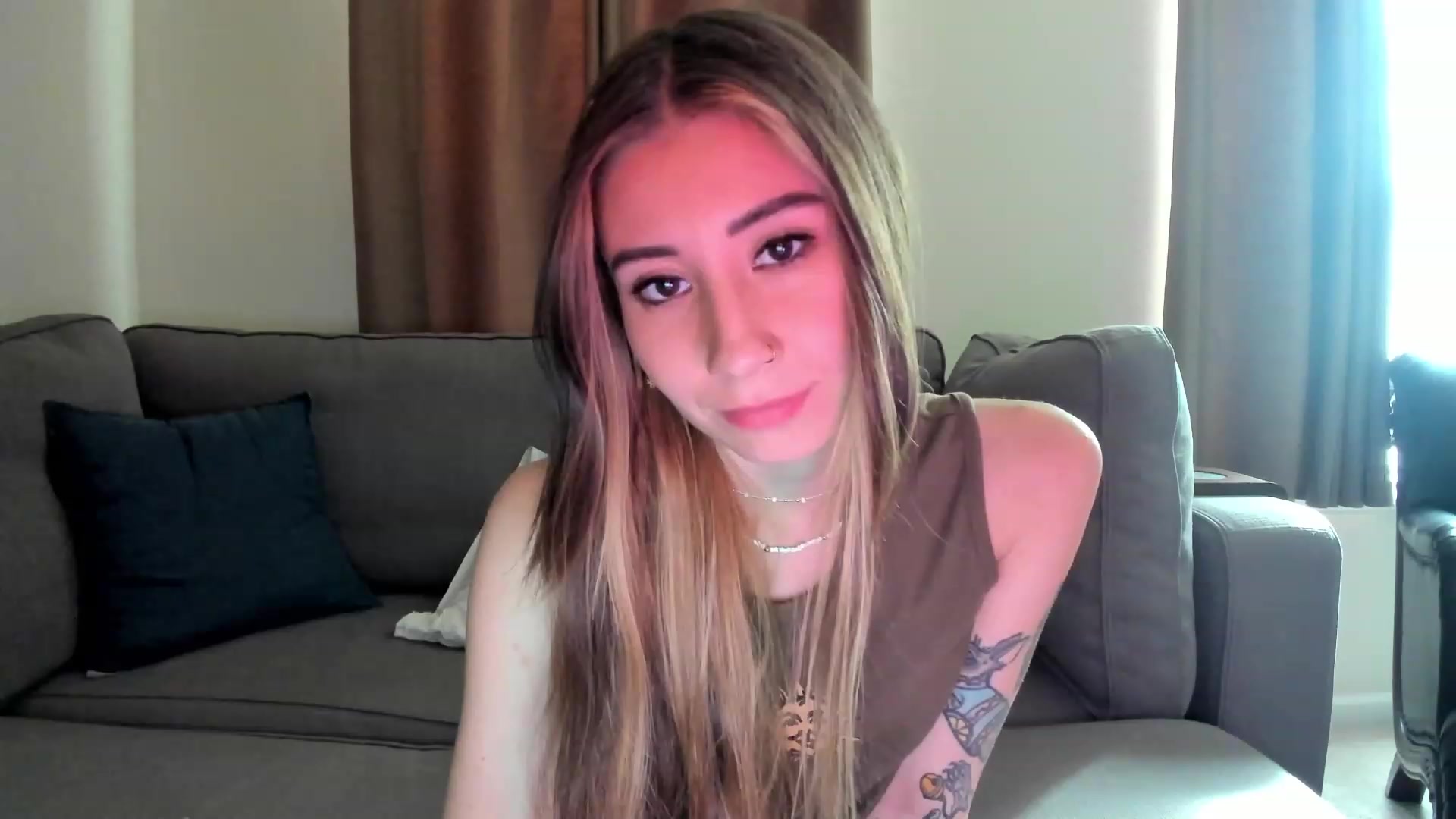 Gallery image thumbnail from lory_babygirl's myfreecams stream on, 01/18/2024, 18:06 image 5 of 20