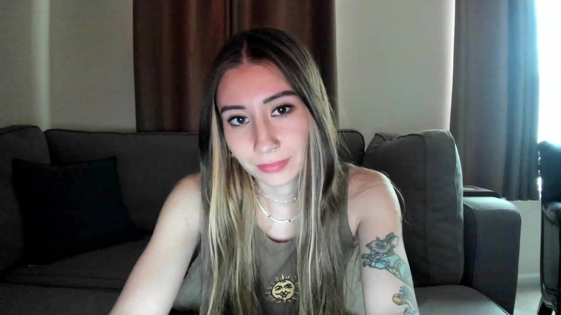 Gallery image thumbnail from lory_babygirl's myfreecams stream on, 01/18/2024, 20:12 image 1 of 20