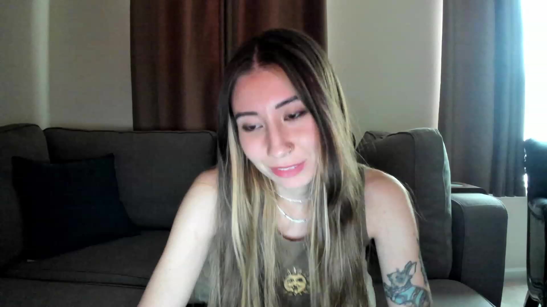 Gallery image thumbnail from lory_babygirl's myfreecams stream on, 01/18/2024, 20:12 image 4 of 20