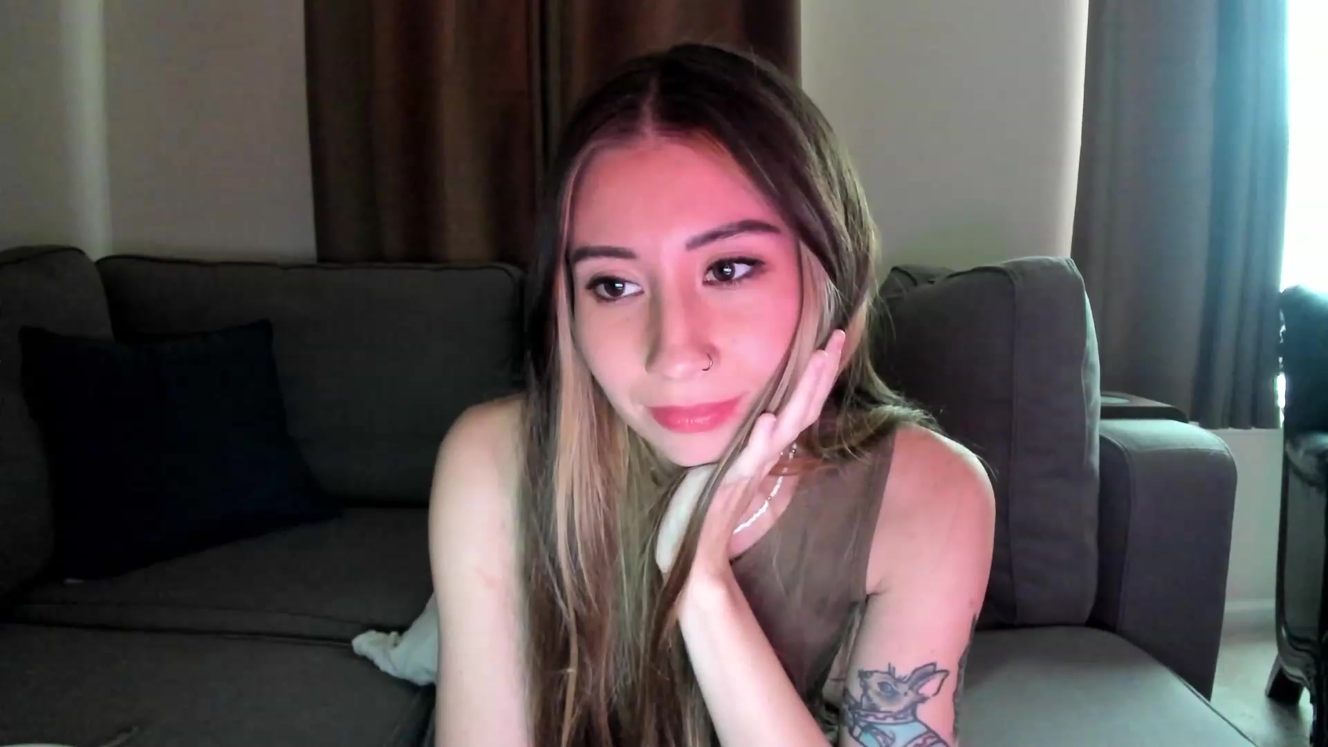 Gallery image thumbnail from lory_babygirl's myfreecams stream on, 01/18/2024, 20:12 image 16 of 20