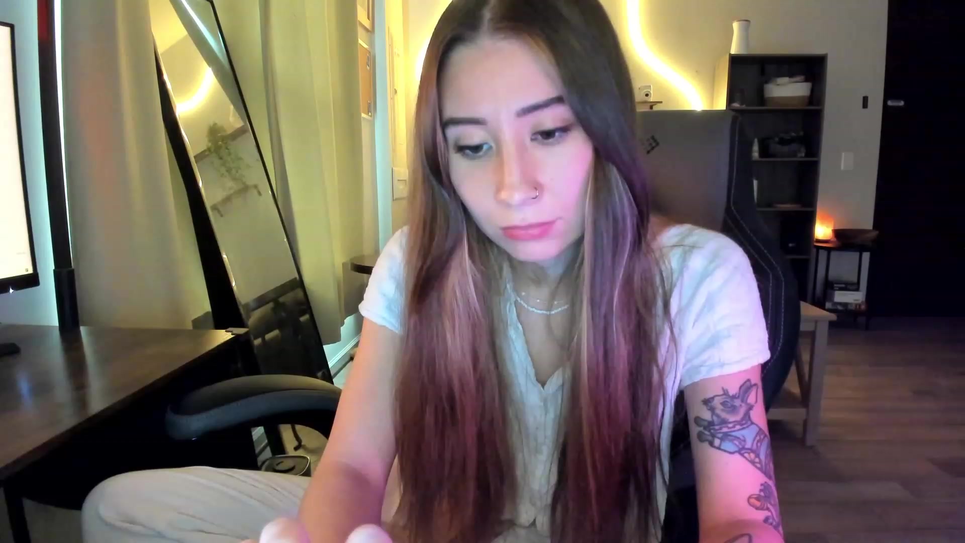 Gallery image thumbnail from lory_babygirl's myfreecams stream on, 01/30/2024, 18:29 image 13 of 20