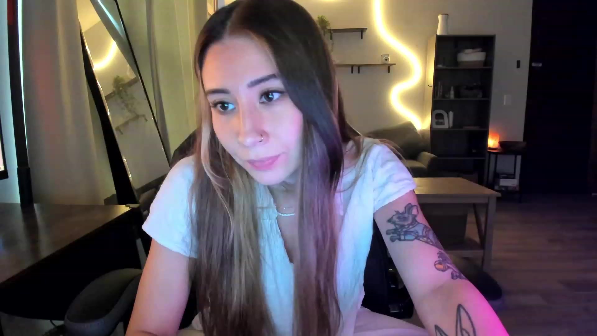 Gallery image thumbnail from lory_babygirl's myfreecams stream on, 01/30/2024, 18:29 image 2 of 20