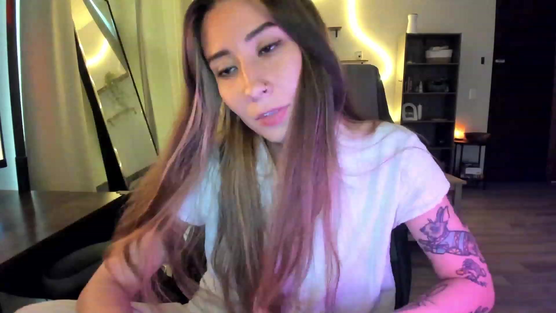 Gallery image thumbnail from lory_babygirl's myfreecams stream on, 01/30/2024, 18:29 image 8 of 20