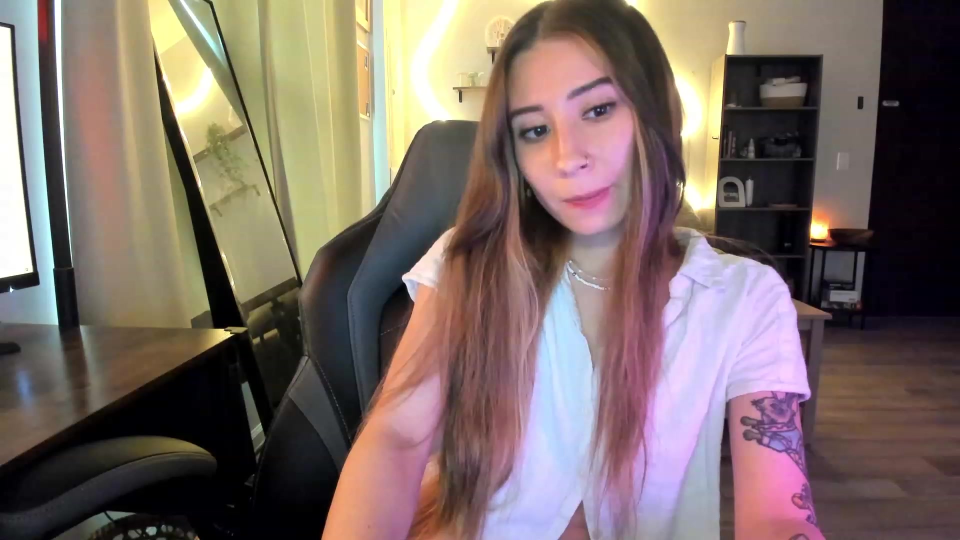 Gallery image thumbnail from lory_babygirl's myfreecams stream on, 01/30/2024, 19:29 image 13 of 20