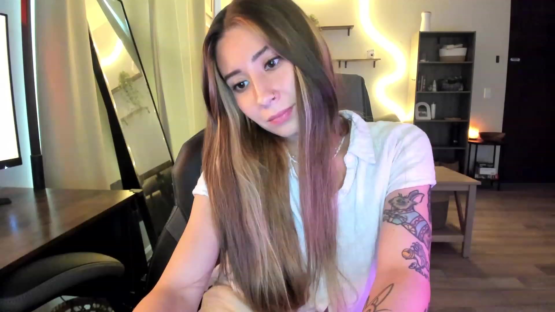 Gallery image thumbnail from lory_babygirl's myfreecams stream on, 01/30/2024, 19:29 image 19 of 20