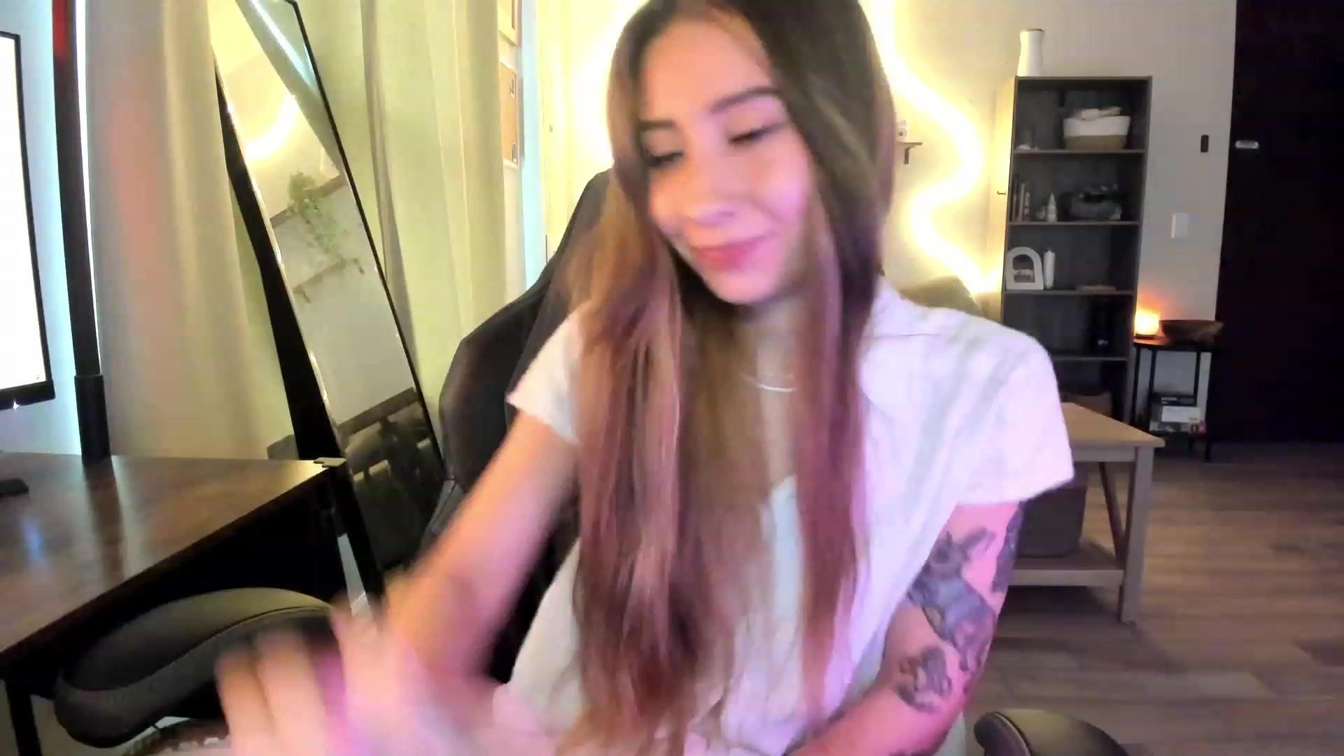 Gallery image thumbnail from lory_babygirl's myfreecams stream on, 01/30/2024, 19:29 image 2 of 20