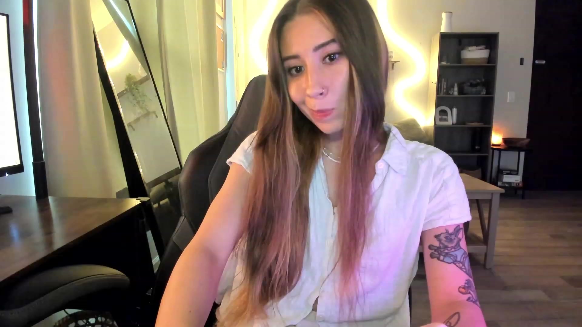 Gallery image thumbnail from lory_babygirl's myfreecams stream on, 01/30/2024, 19:29 image 18 of 20
