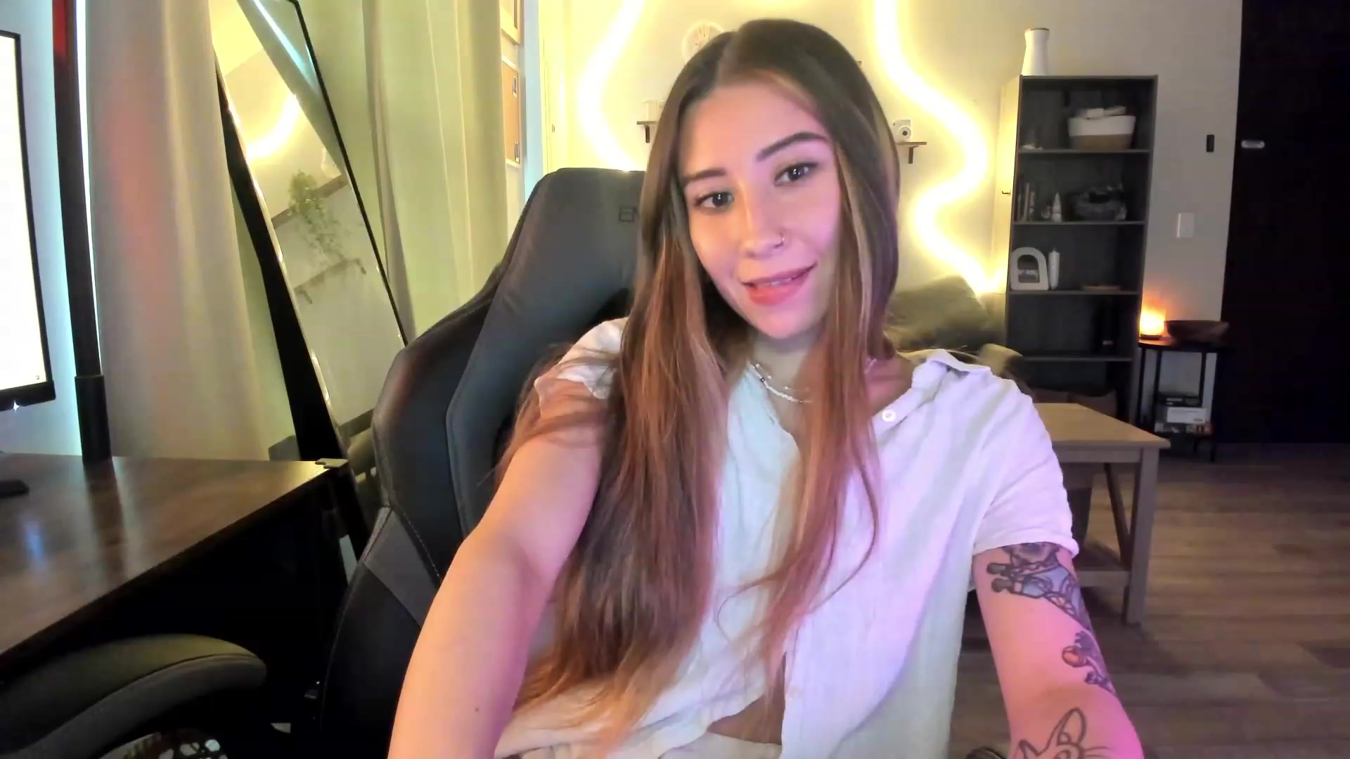 Gallery image thumbnail from lory_babygirl's myfreecams stream on, 01/30/2024, 19:29 image 11 of 20