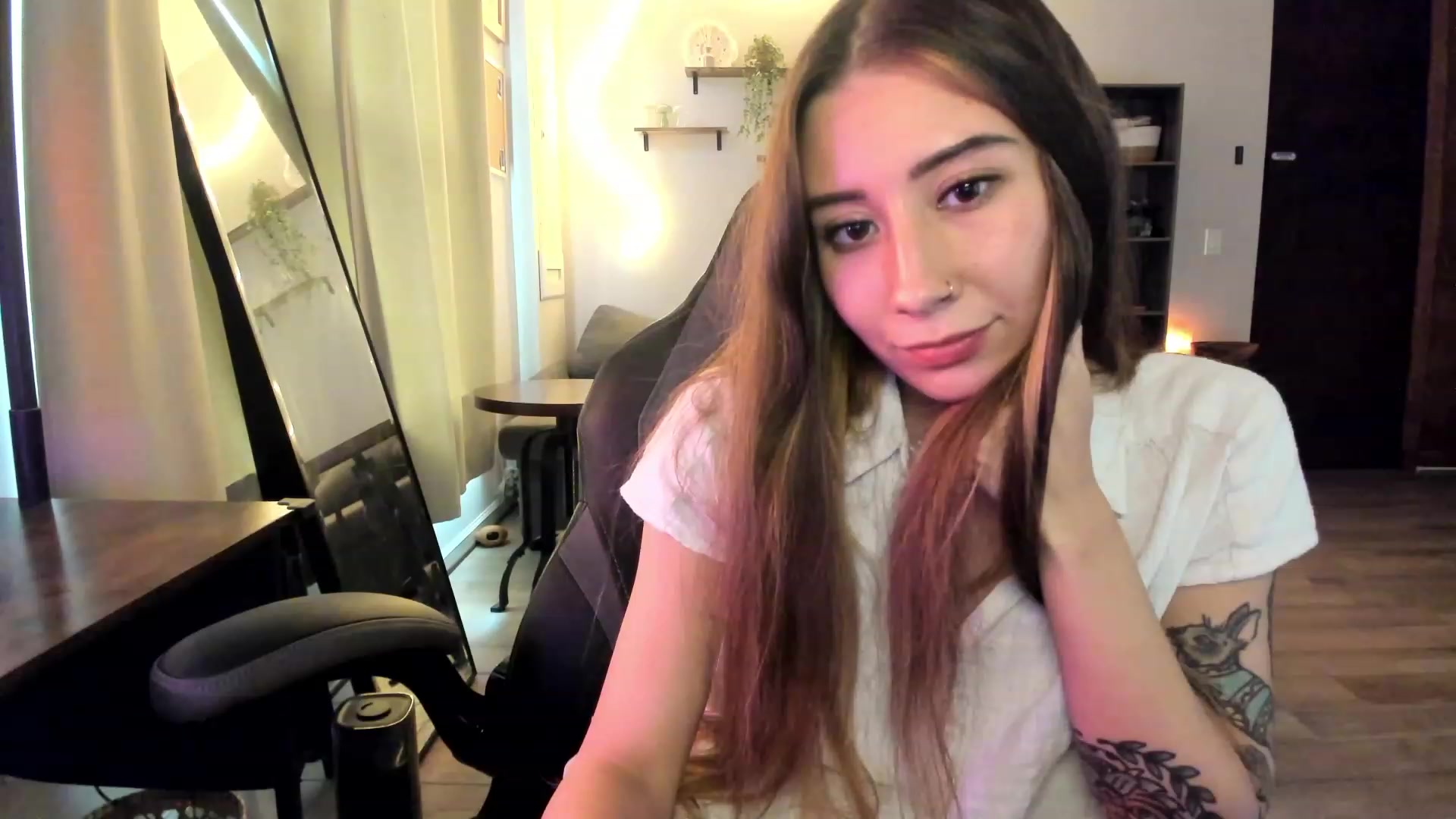 Gallery image thumbnail from lory_babygirl's myfreecams stream on, 01/30/2024, 20:34 image 17 of 20