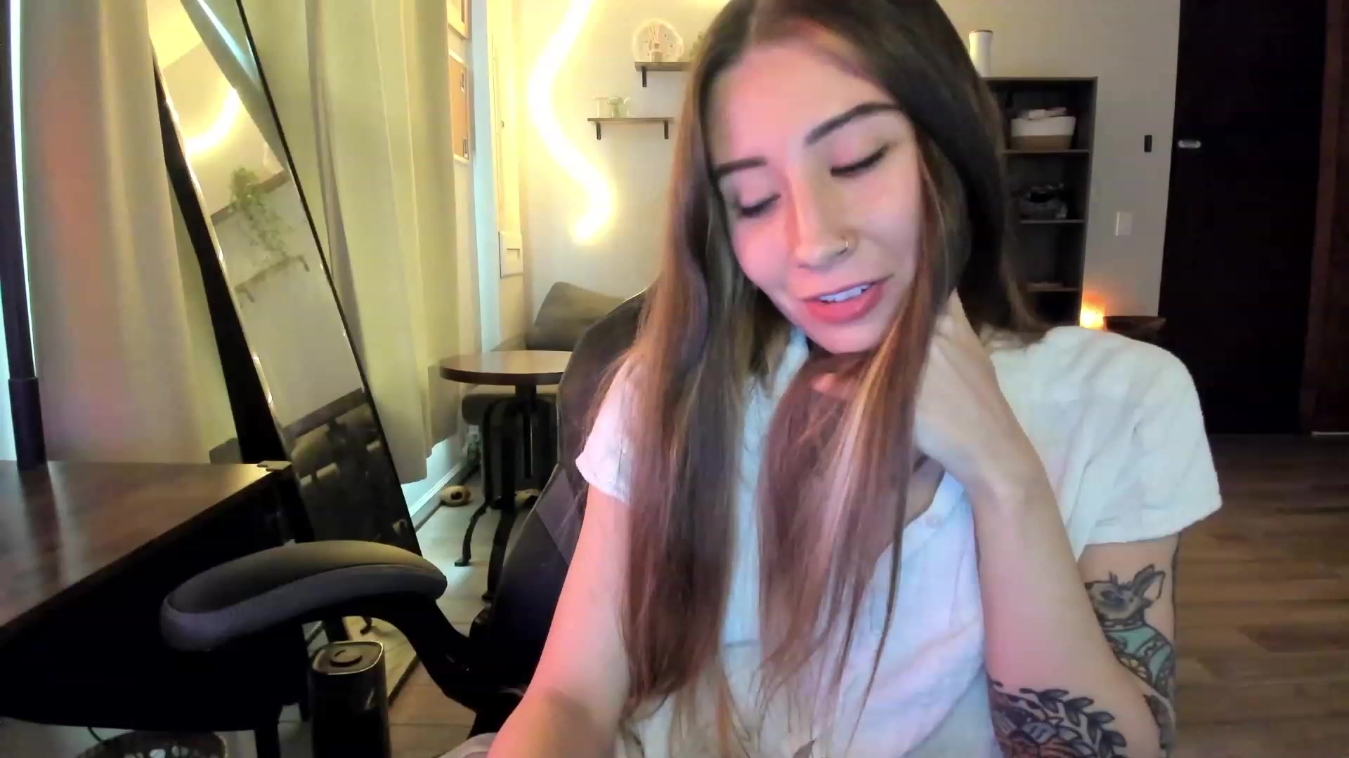 Gallery image thumbnail from lory_babygirl's myfreecams stream on, 01/30/2024, 20:34 image 13 of 20
