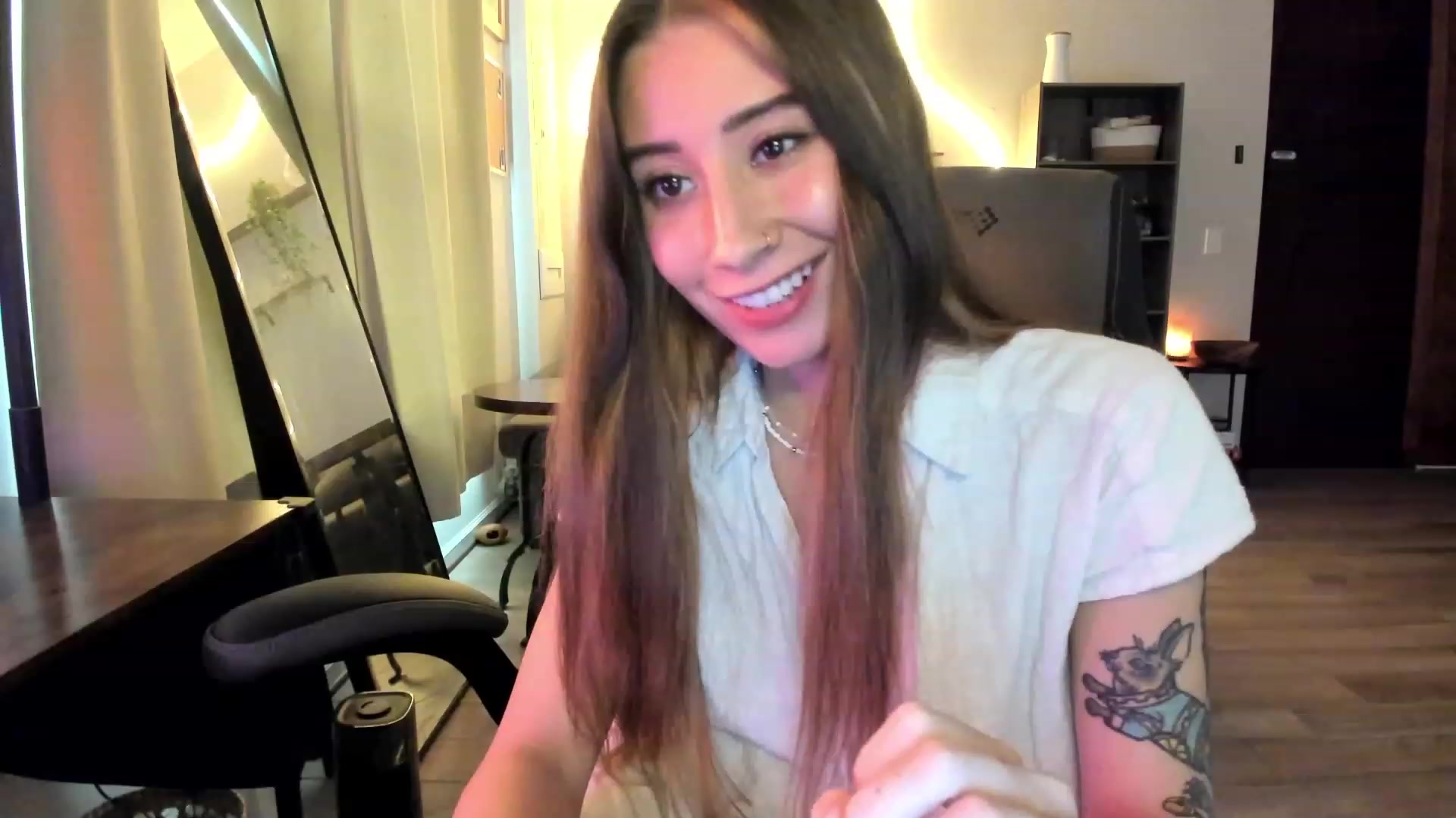Gallery image thumbnail from lory_babygirl's myfreecams stream on, 01/30/2024, 20:34 image 15 of 20