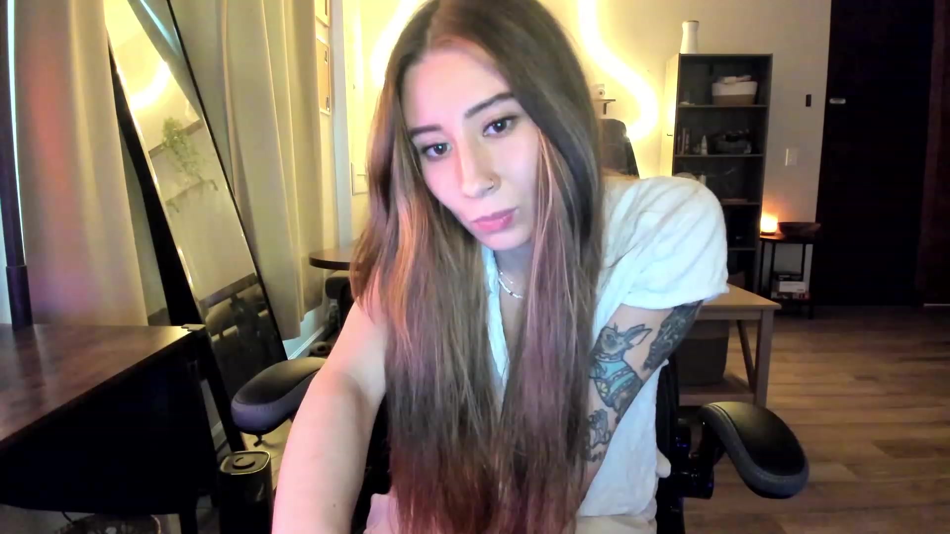 Gallery image thumbnail from lory_babygirl's myfreecams stream on, 01/30/2024, 21:30 image 12 of 20