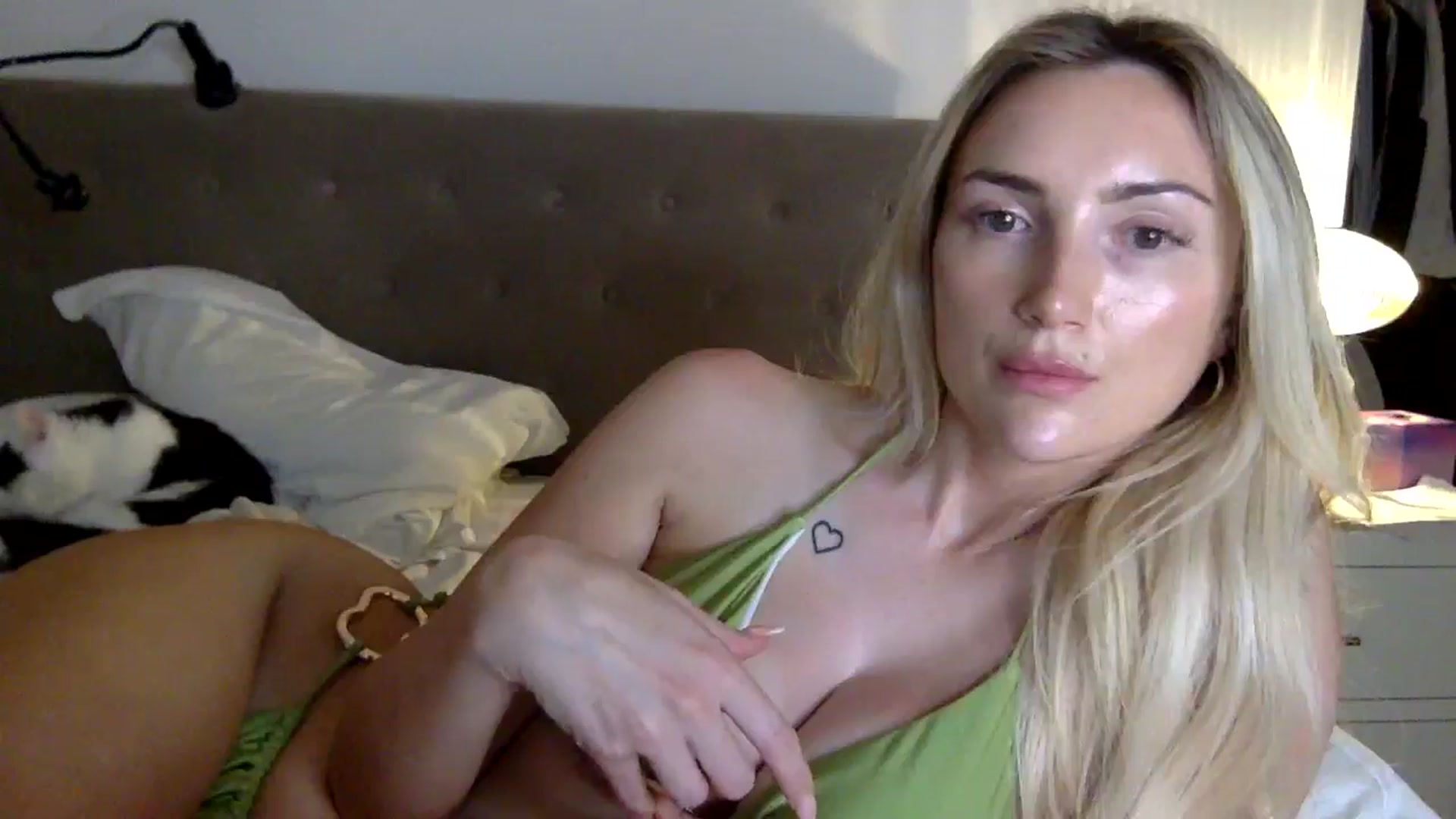Gallery image thumbnail from louisezus's myfreecams stream on, 07/02/2025, 22:38 image 5 of 20