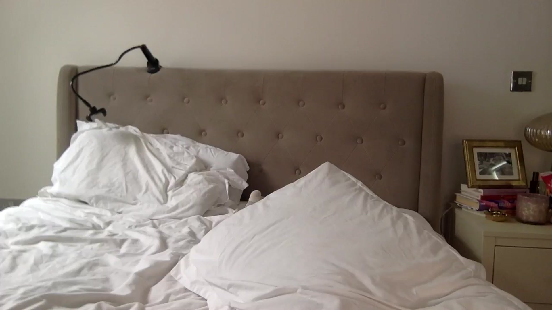 Gallery image thumbnail from louisezus's myfreecams stream on, 07/04/2025, 13:43 image 16 of 20