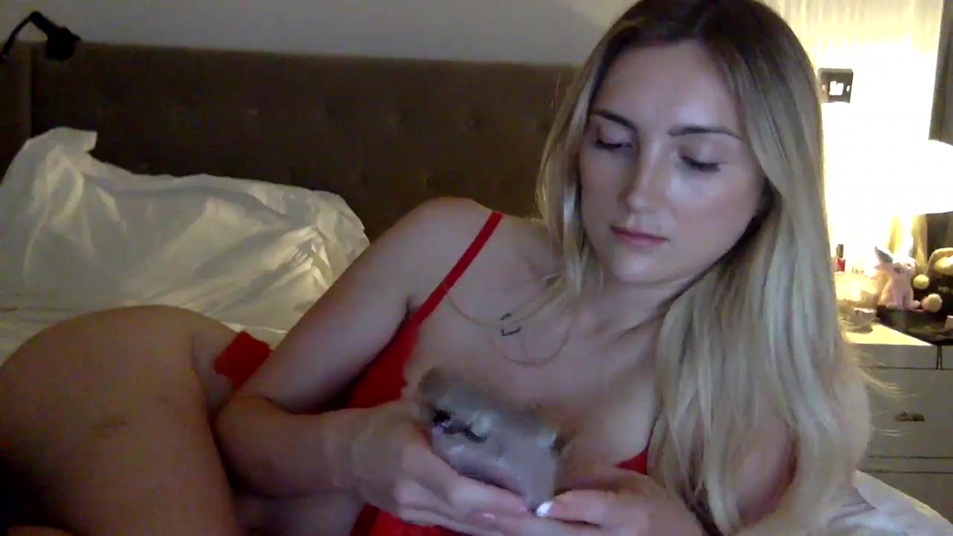 Gallery image thumbnail from louisezus's myfreecams stream on, 08/27/2025, 22:32 image 19 of 20