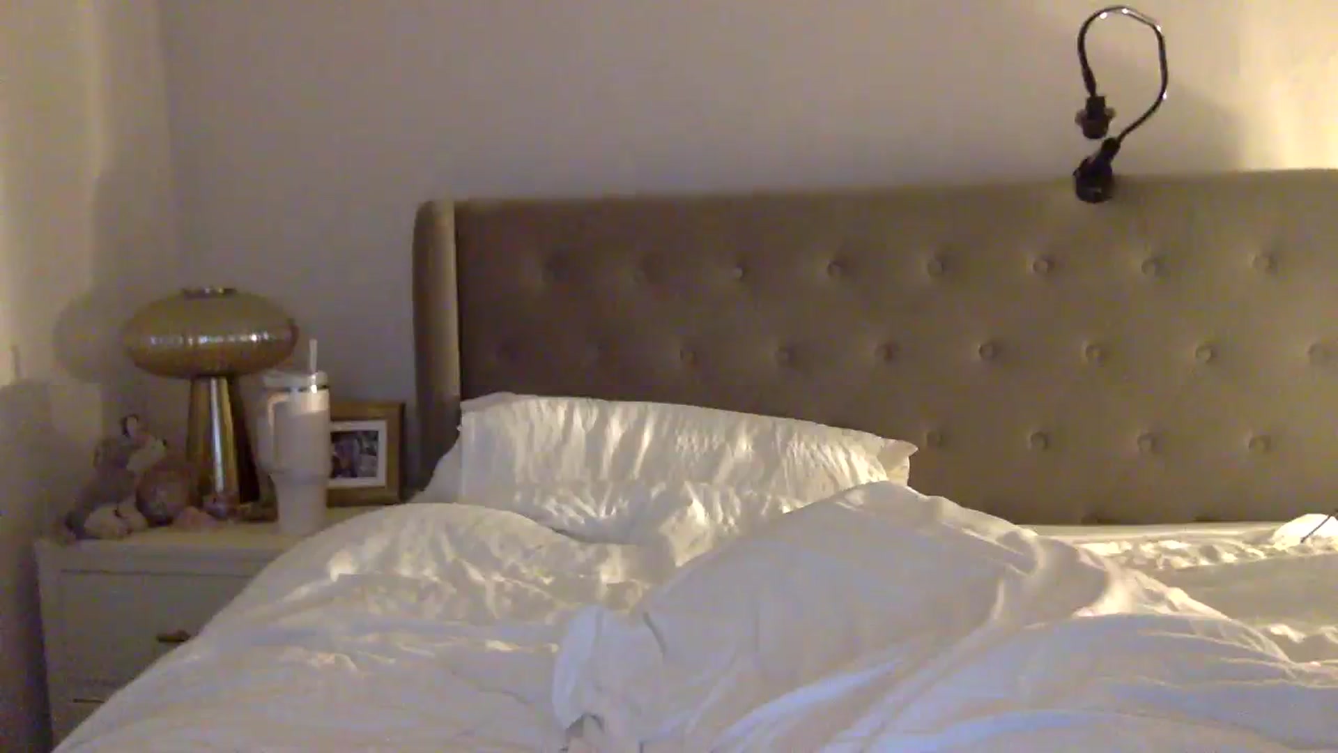 Gallery image thumbnail from louisezus's myfreecams stream on, 09/20/2025, 23:12 image 4 of 20