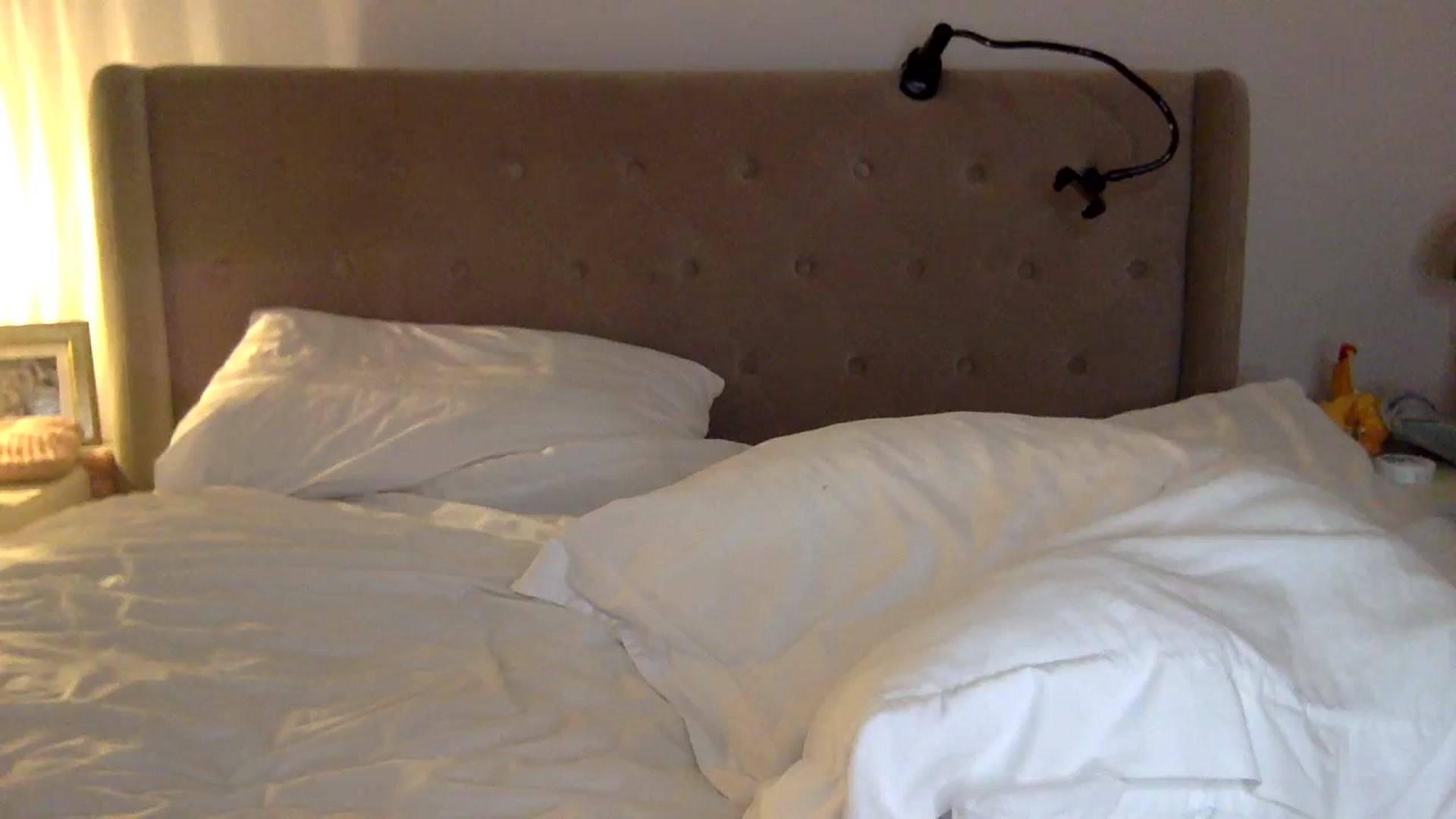 Gallery image thumbnail from louisezus's myfreecams stream on, 12/10/2025, 24:04 image 6 of 20