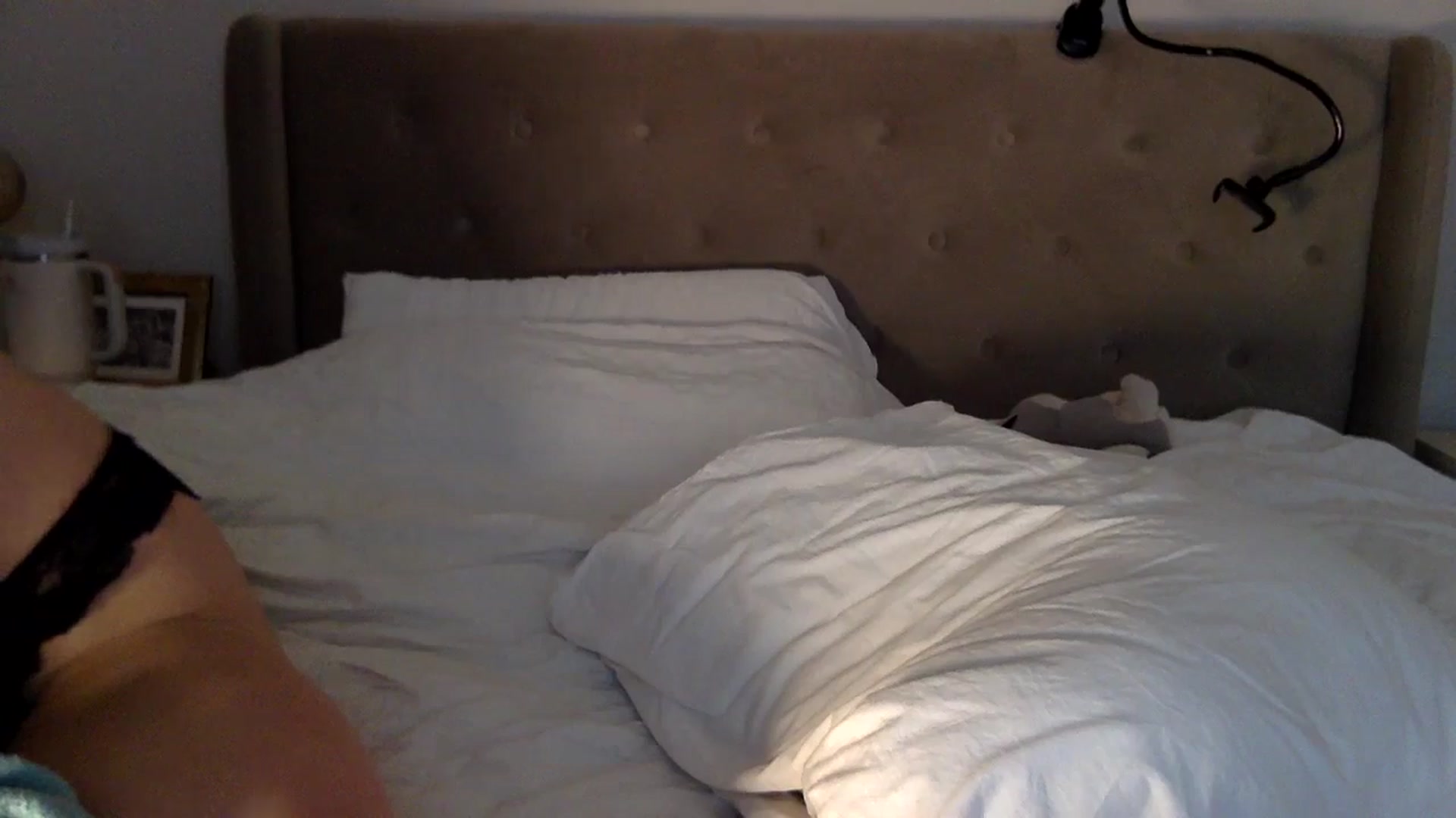 Gallery image thumbnail from louisezus's myfreecams stream on, 01/06/2026, 12:11 image 6 of 20