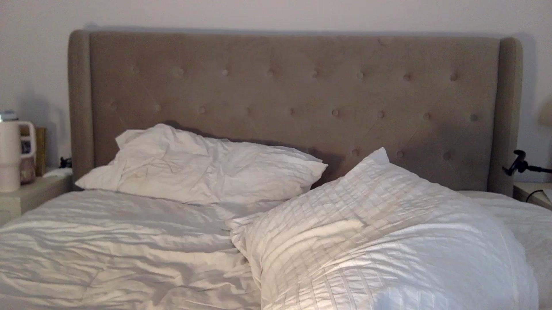 Gallery image thumbnail from louisezus's myfreecams stream on, 04/11/2026, 23:55 image 6 of 20