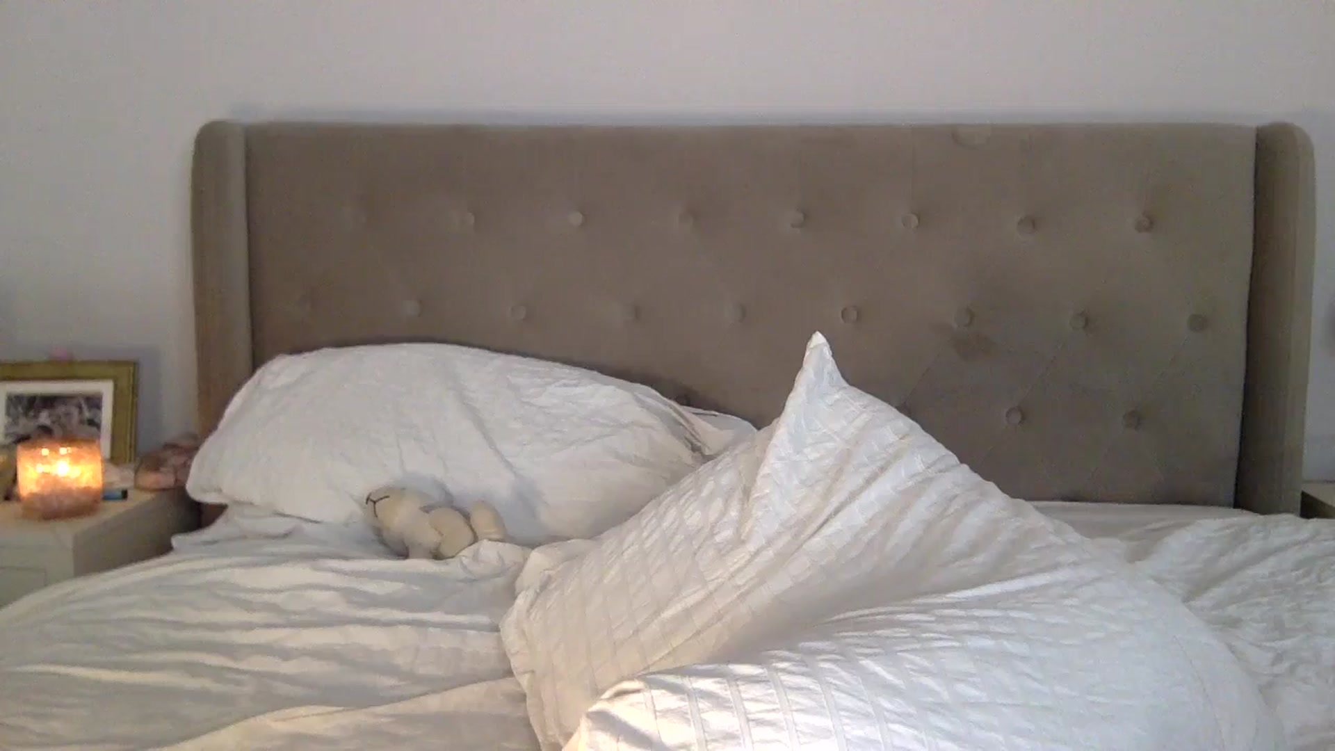 Gallery image thumbnail from louisezus's myfreecams stream on, 04/14/2026, 12:30 image 10 of 20