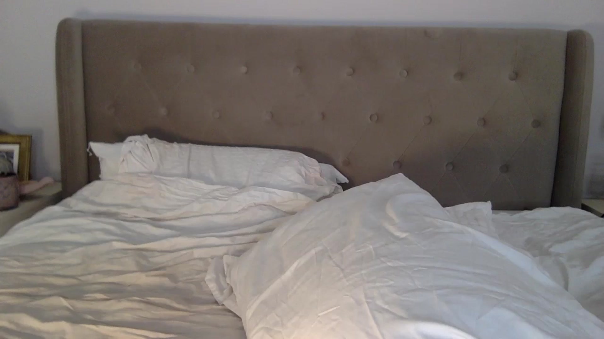 Gallery image thumbnail from louisezus's myfreecams stream on, 04/17/2026, 11:53 image 16 of 20