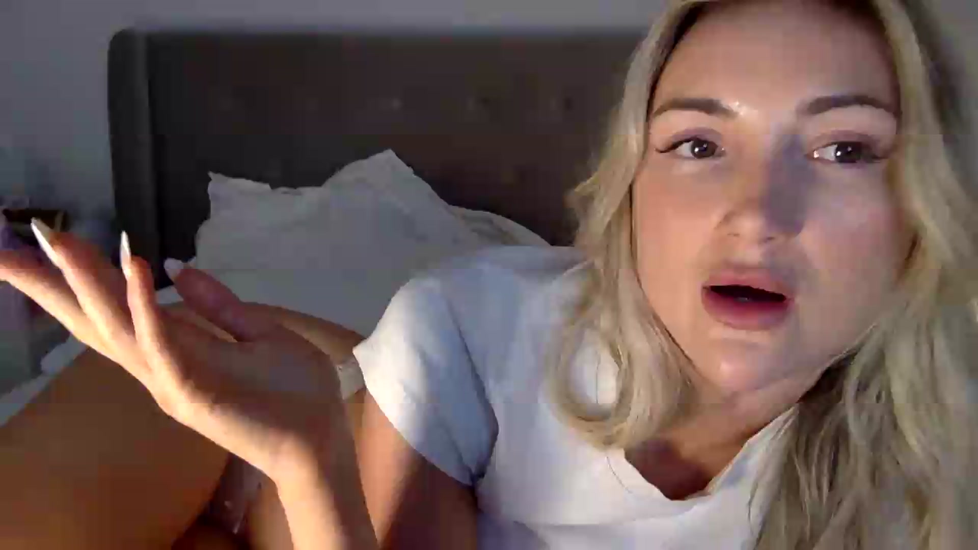 Gallery image thumbnail from louisezus's myfreecams stream on, 07/04/2026, 23:49 image 1 of 20