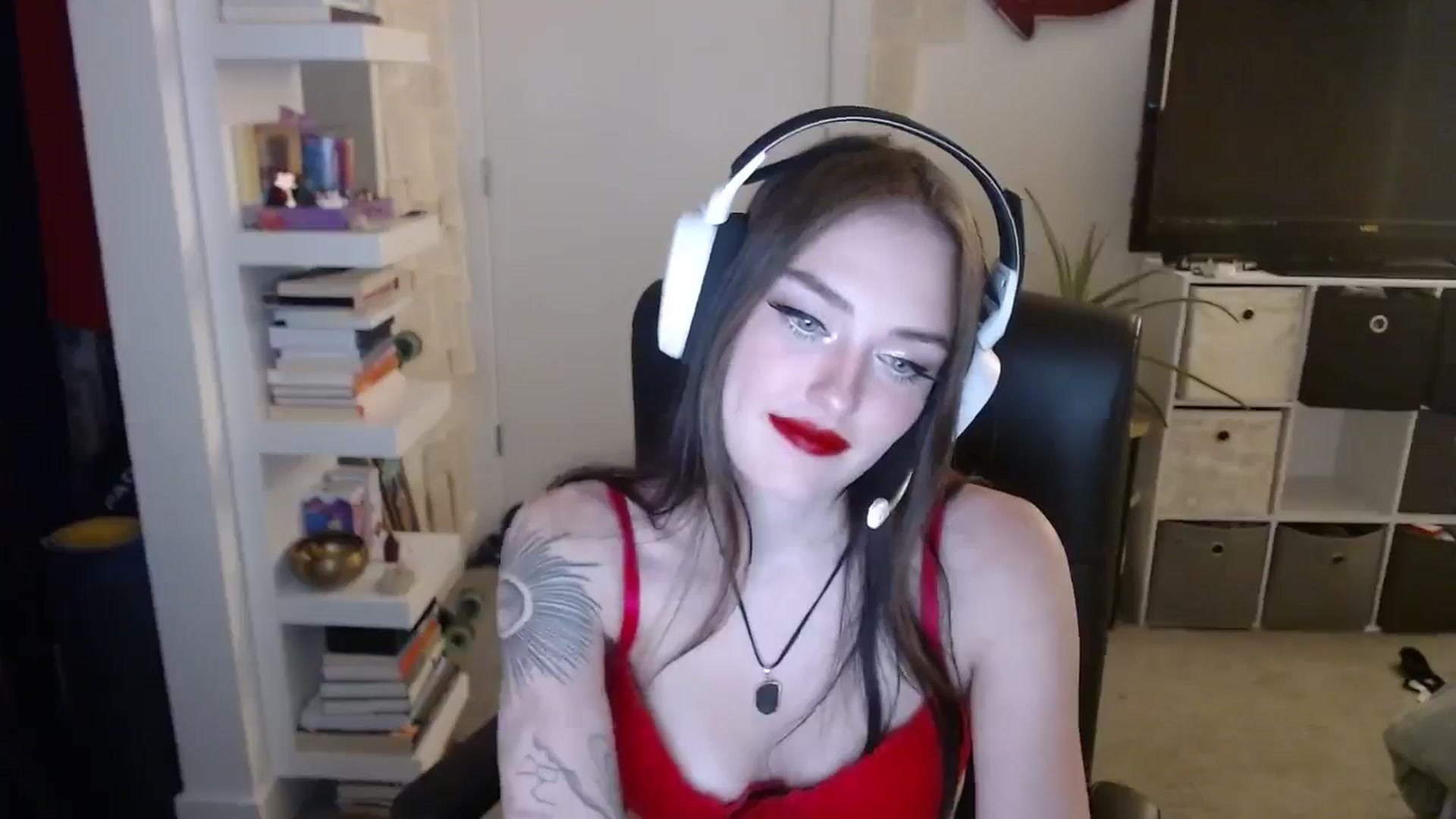 Gallery image thumbnail from loveboo4u's myfreecams stream on, 05/11/2024, 07:19 image 20 of 20