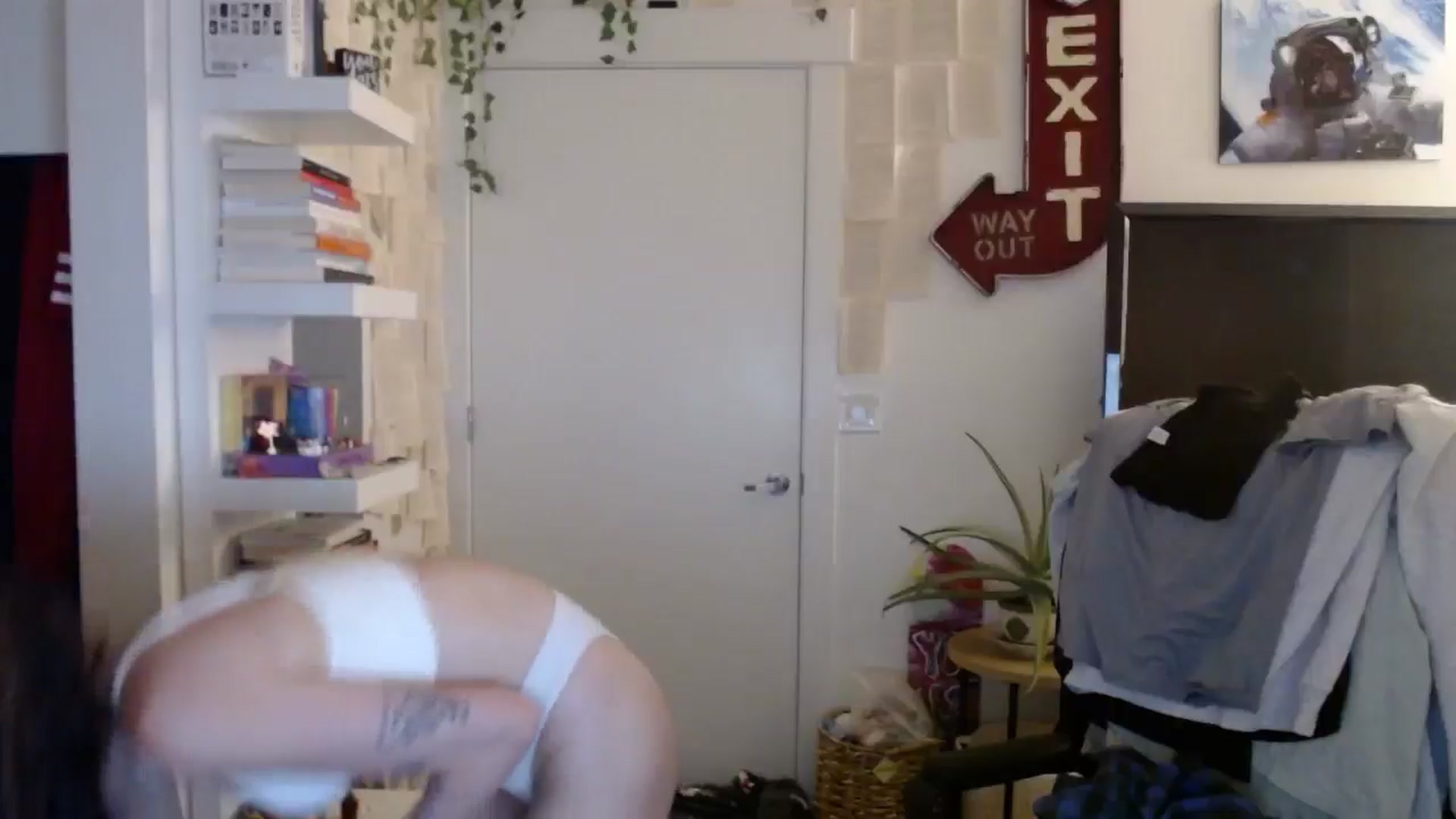 Gallery image thumbnail from loveboo4u's myfreecams stream on, 06/19/2024, 06:22 image 4 of 20