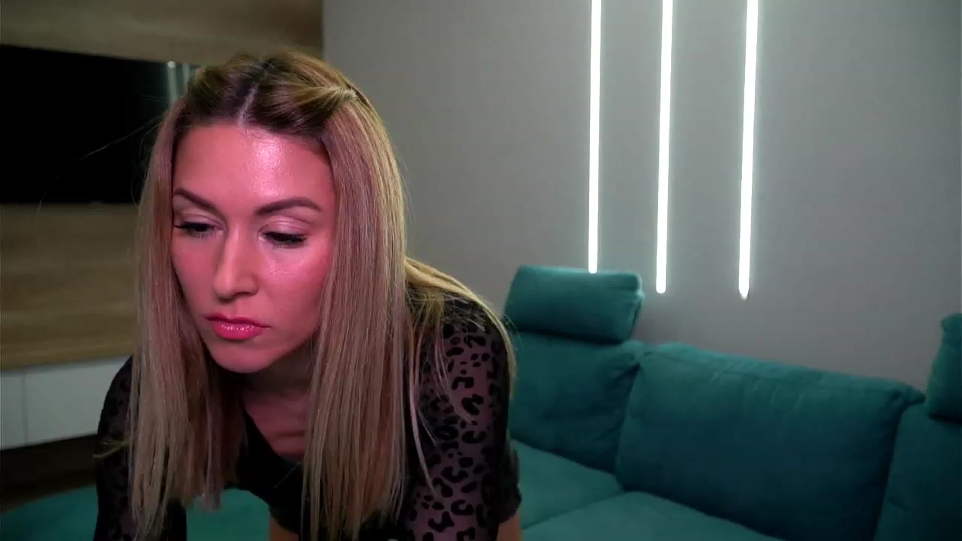 Gallery image thumbnail from lovelylollly's myfreecams stream on, 12/12/2022, 14:08 image 3 of 20