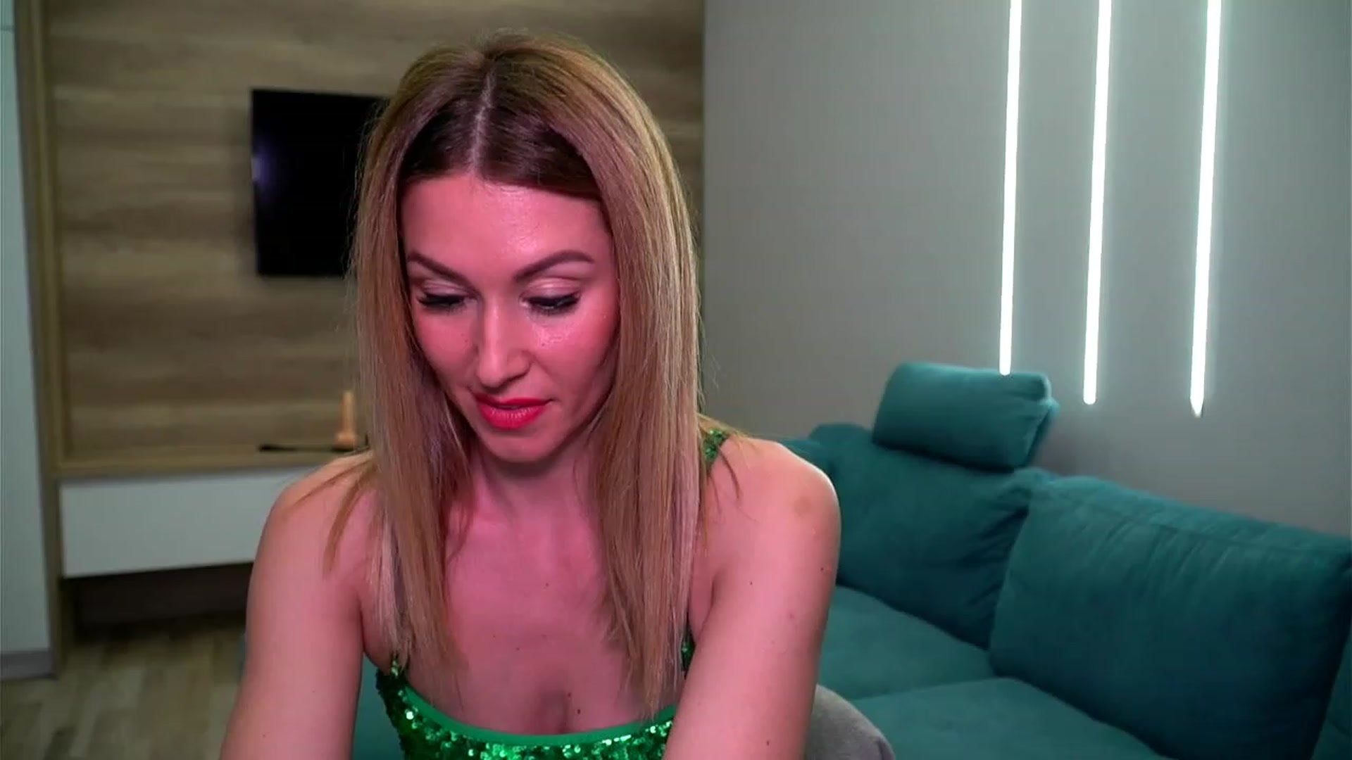 Gallery image thumbnail from lovelylollly's myfreecams stream on, 01/26/2023, 13:22 image 20 of 20