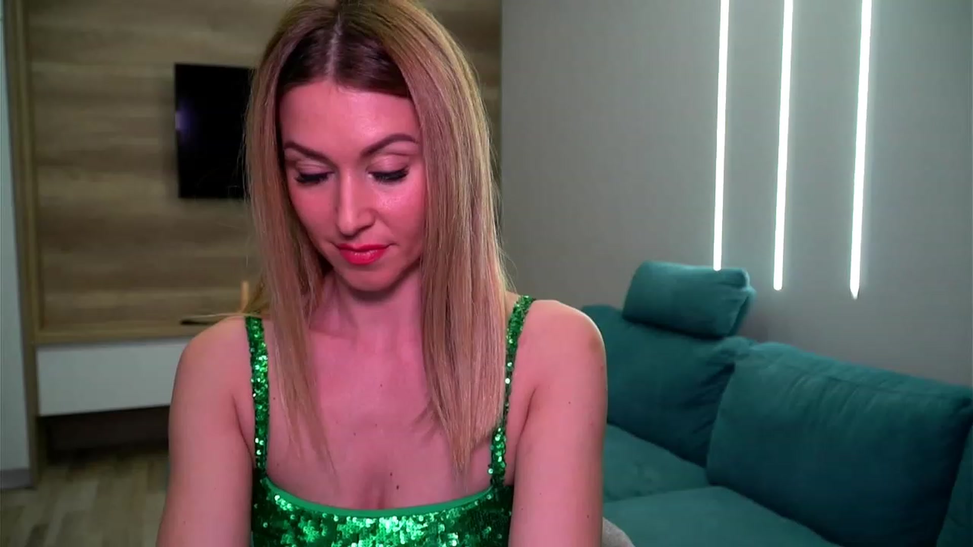 Gallery image thumbnail from lovelylollly's myfreecams stream on, 01/26/2023, 13:47 image 15 of 20