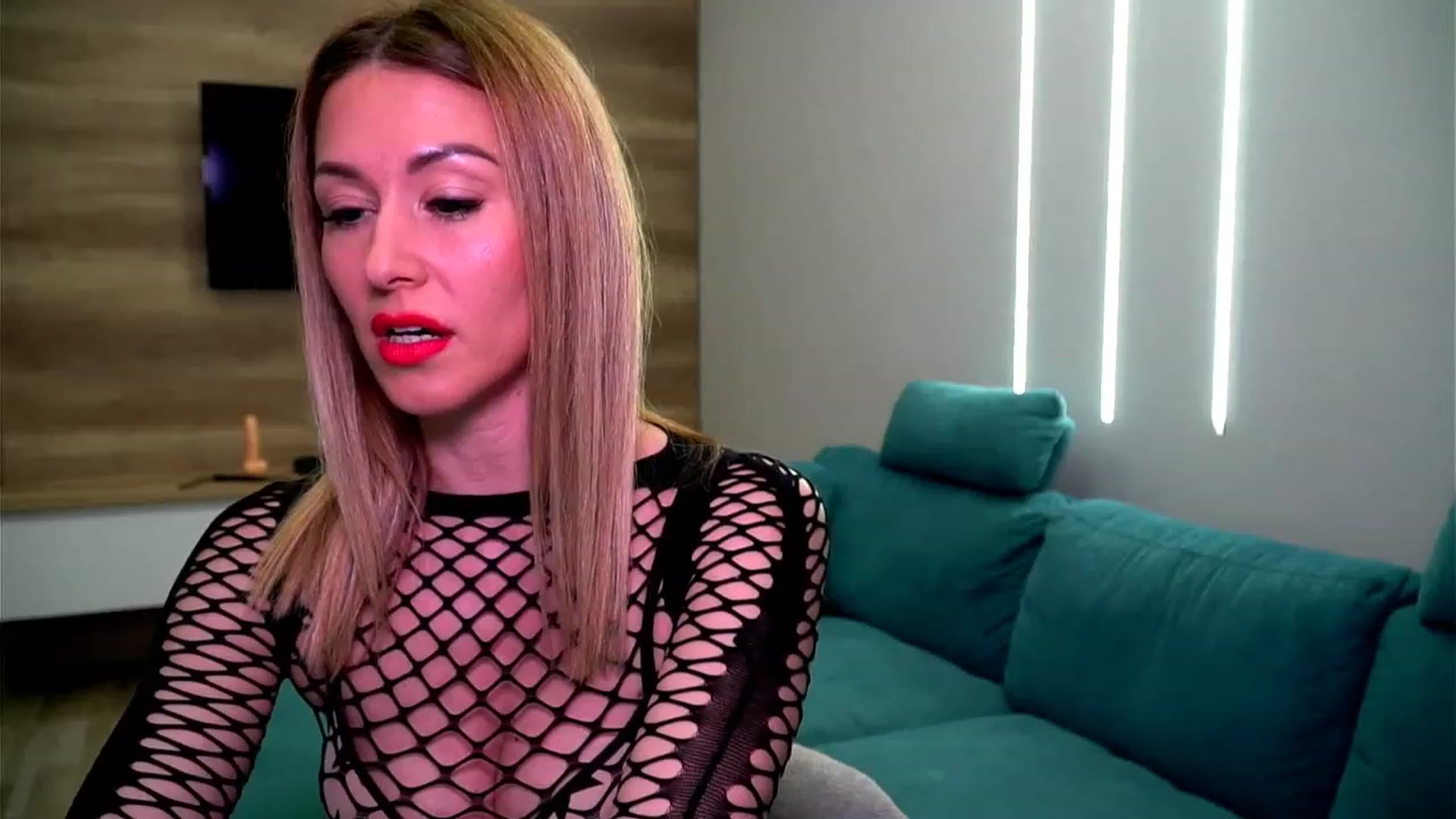Gallery image thumbnail from lovelylollly's myfreecams stream on, 01/27/2023, 12:04 image 11 of 20