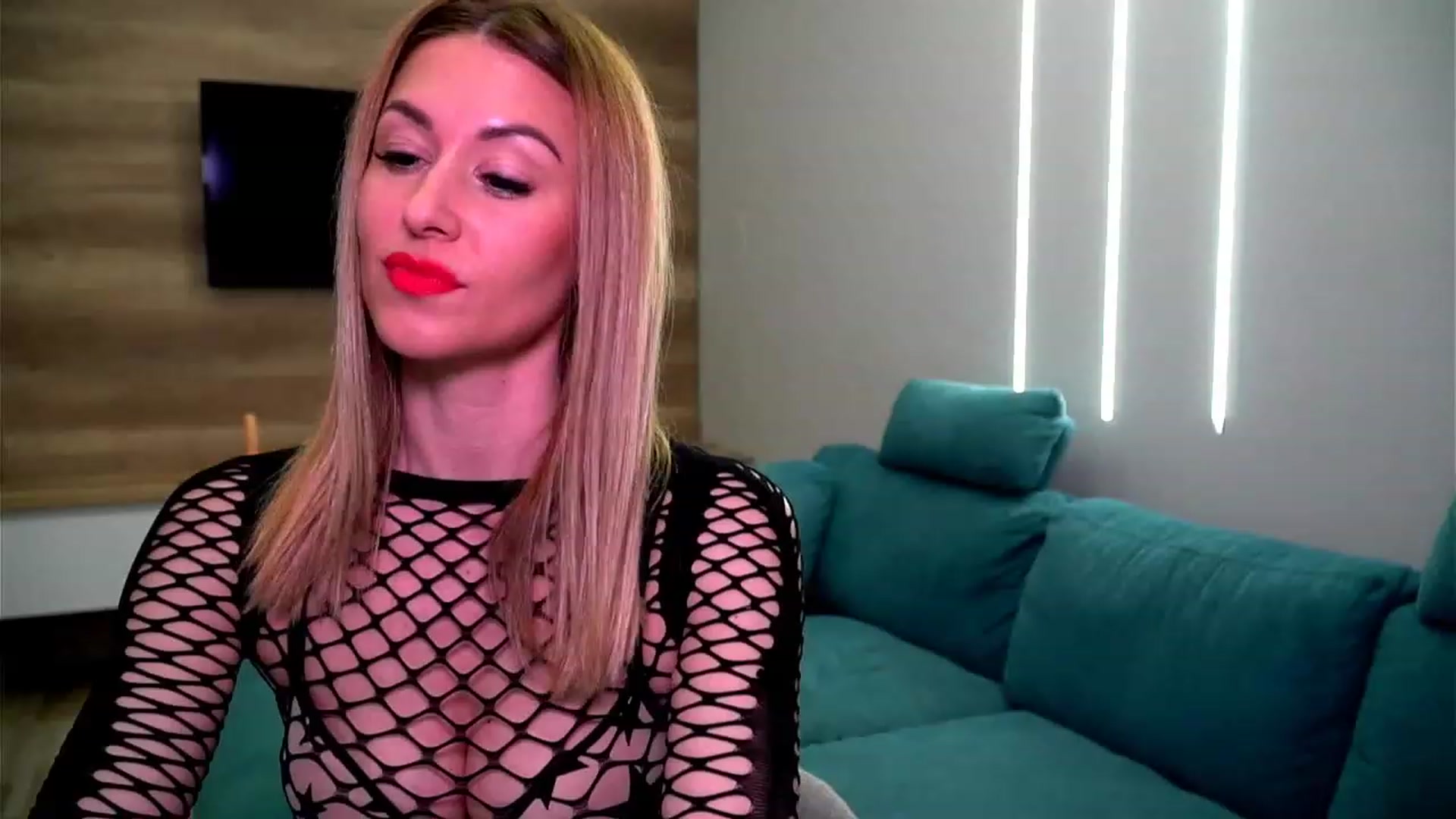 Gallery image thumbnail from lovelylollly's myfreecams stream on, 01/27/2023, 12:04 image 5 of 20