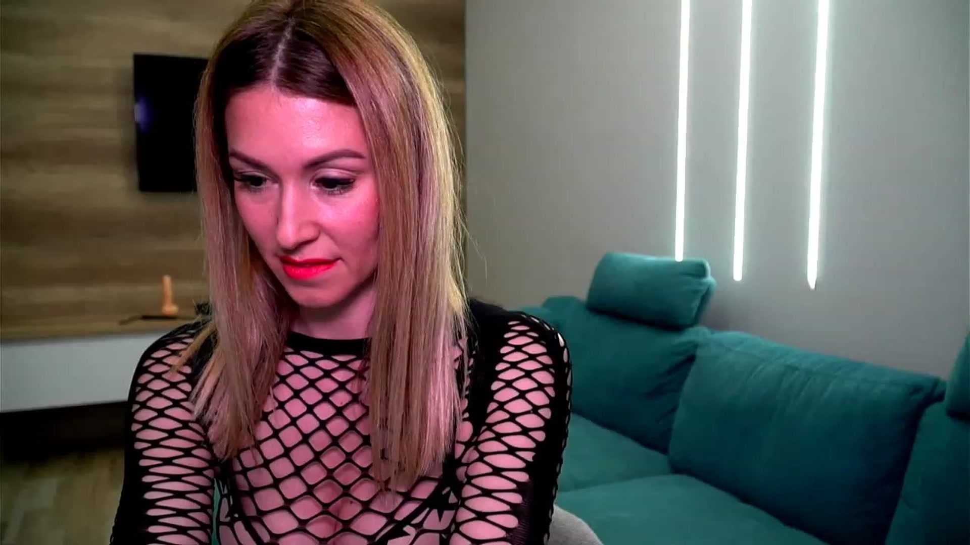Gallery image thumbnail from lovelylollly's myfreecams stream on, 01/27/2023, 12:04 image 13 of 20