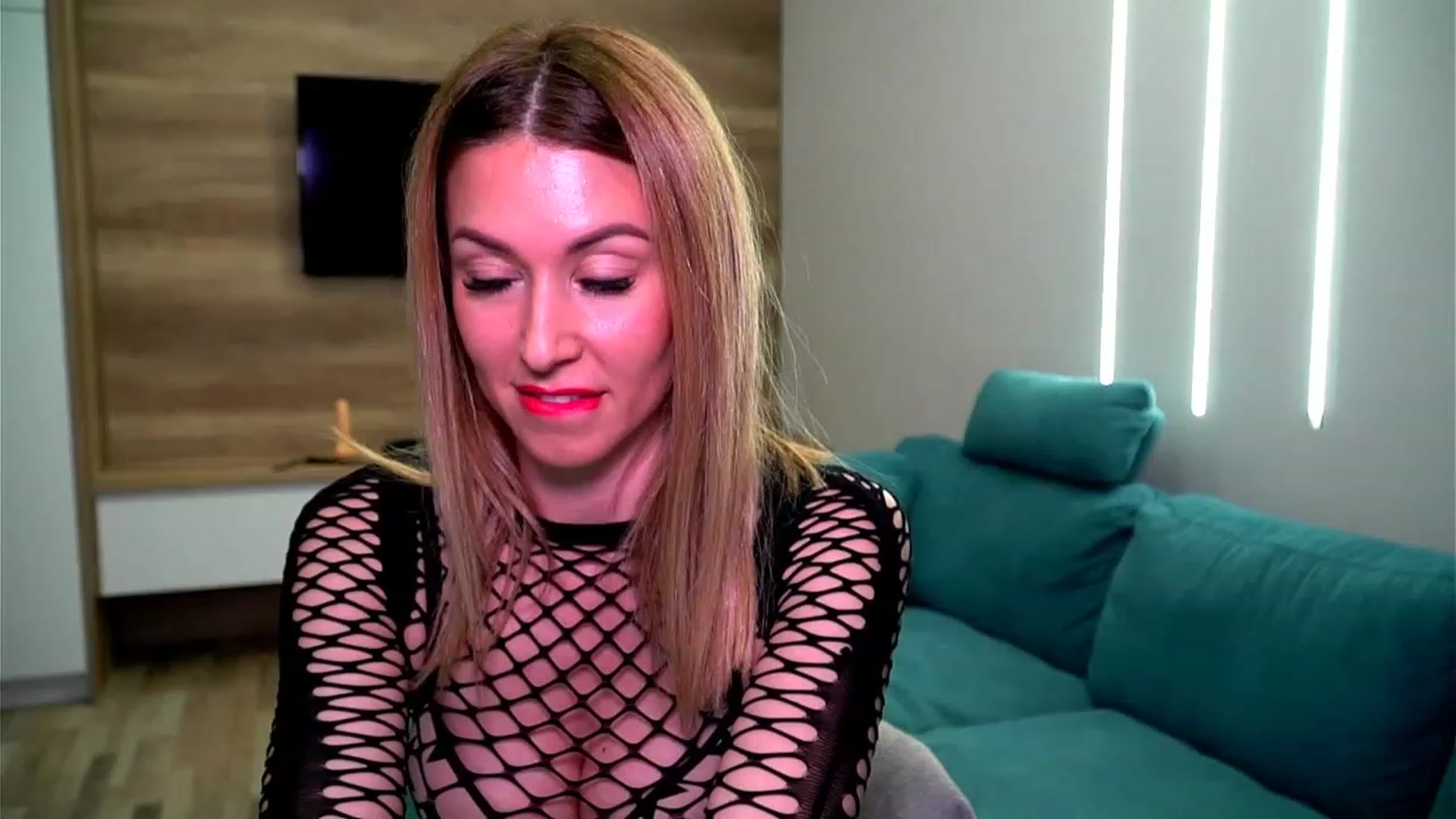Gallery image thumbnail from lovelylollly's myfreecams stream on, 01/27/2023, 12:04 image 20 of 20