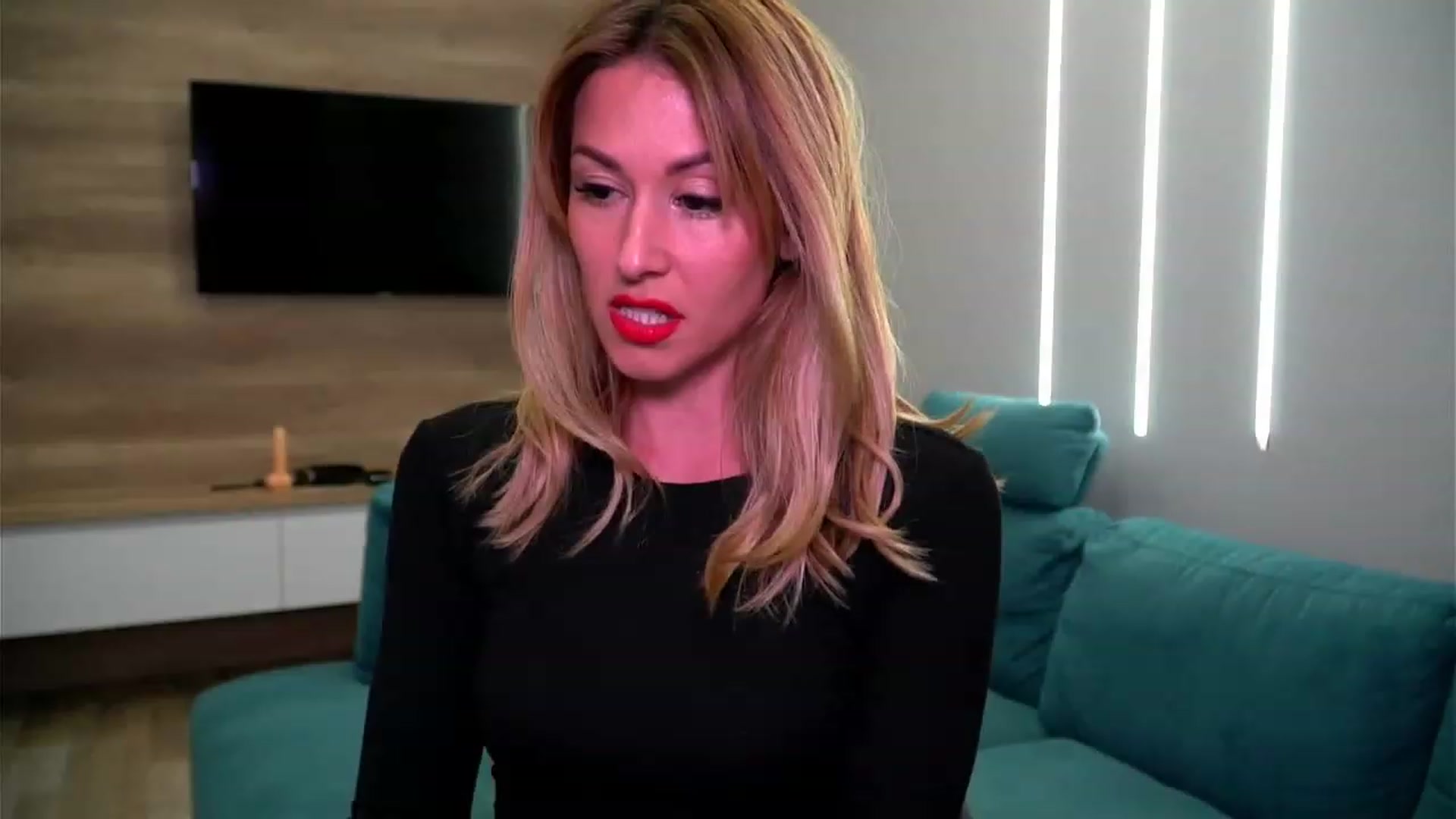 Gallery image thumbnail from lovelylollly's myfreecams stream on, 02/15/2023, 11:41 image 16 of 20