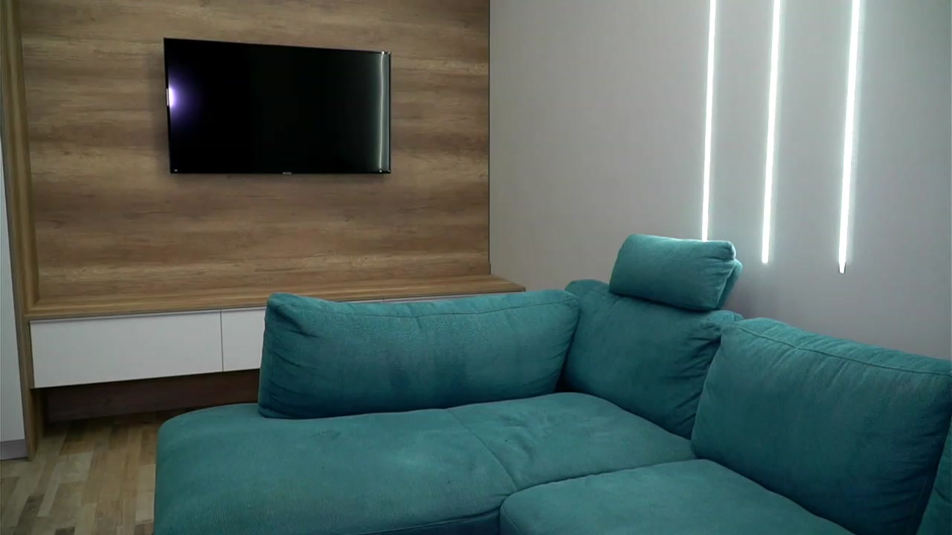 Gallery image thumbnail from lovelylollly's myfreecams stream on, 02/22/2023, 13:57 image 11 of 20