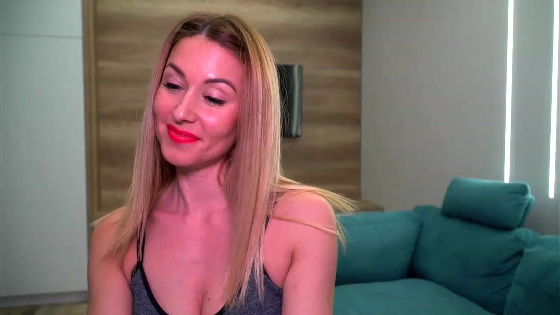Gallery image thumbnail from lovelylollly's myfreecams stream on, 03/07/2023, 14:11 image 20 of 20