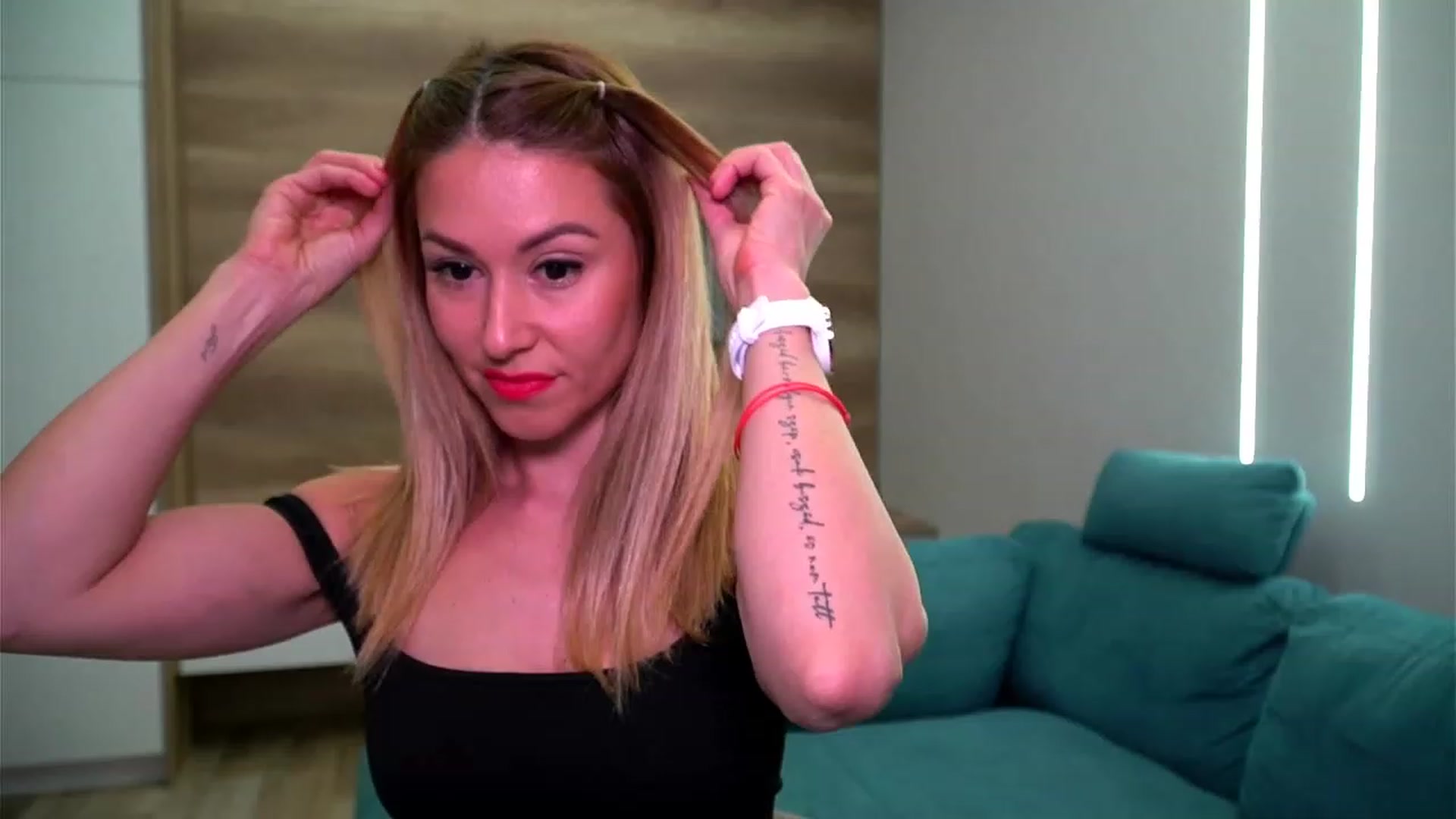 Gallery image thumbnail from lovelylollly's myfreecams stream on, 03/08/2023, 07:49 image 6 of 20