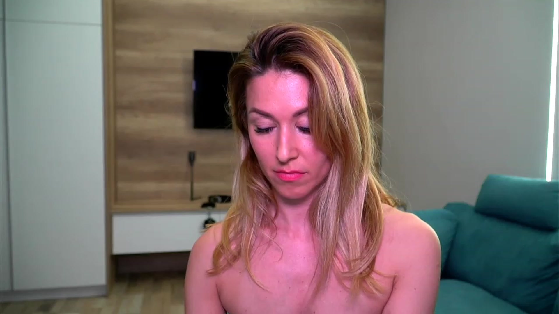 Gallery image thumbnail from lovelylollly's myfreecams stream on, 03/23/2023, 13:38 image 20 of 20
