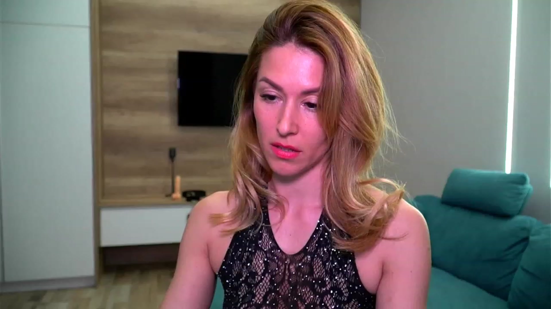 Gallery image thumbnail from lovelylollly's myfreecams stream on, 04/18/2023, 11:59 image 19 of 20