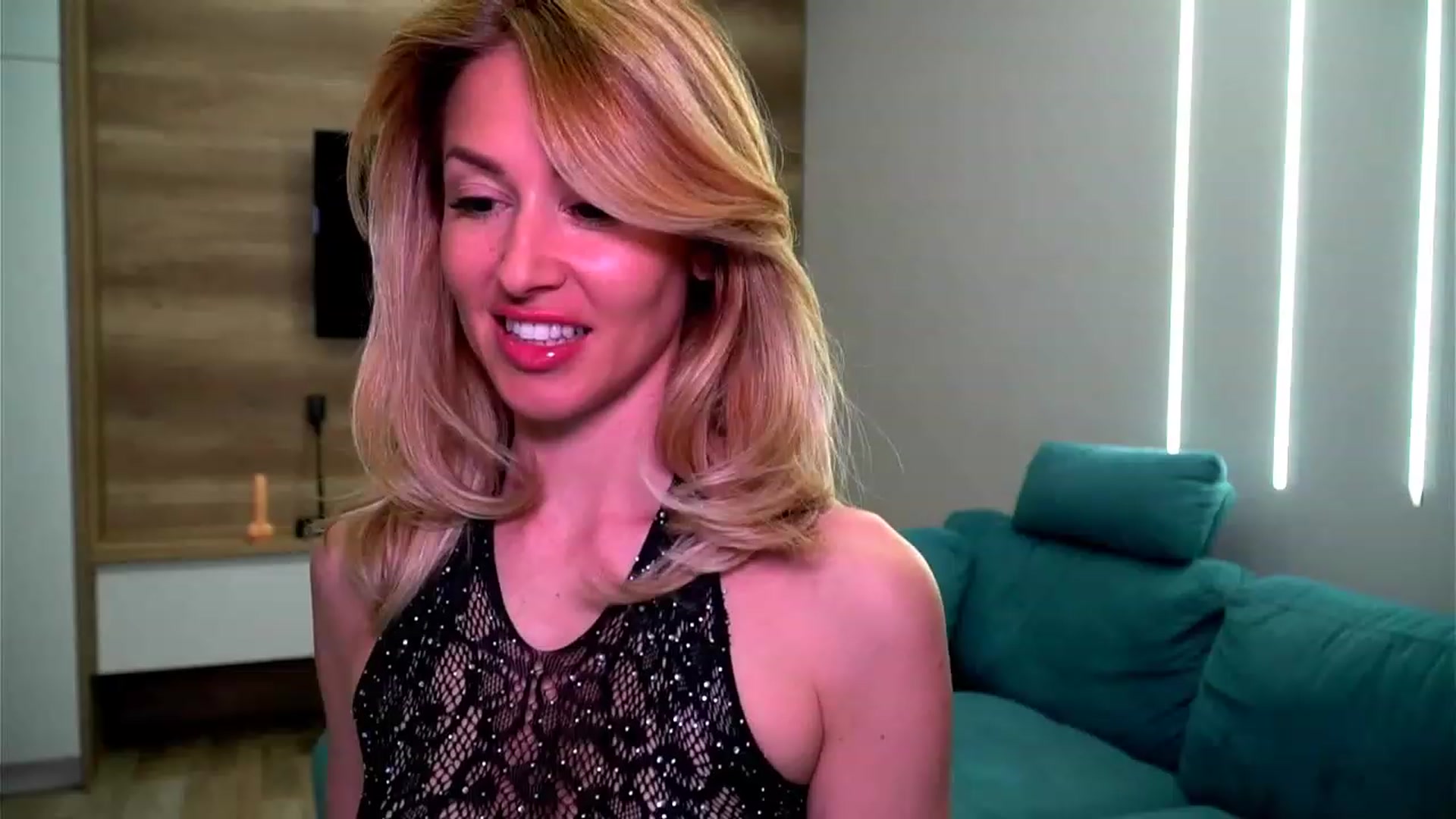 Gallery image thumbnail from lovelylollly's myfreecams stream on, 05/12/2023, 11:48 image 1 of 20