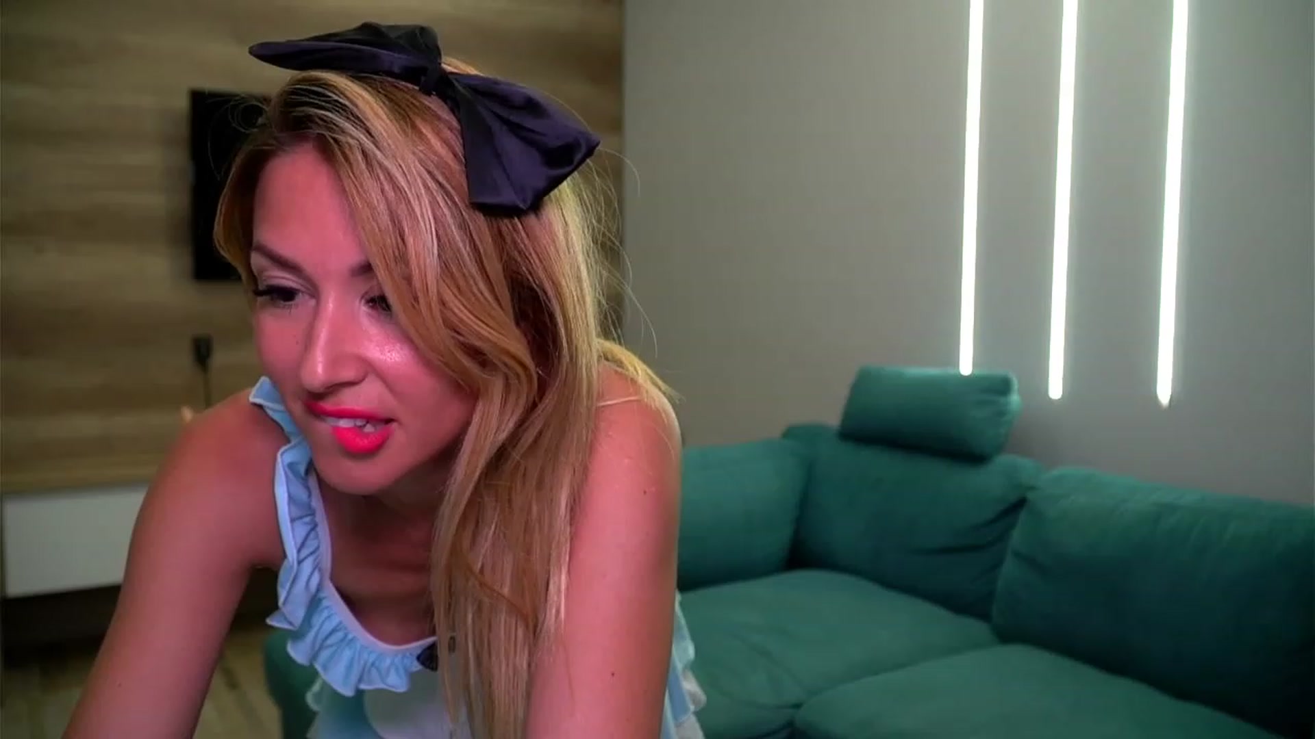 Gallery image thumbnail from lovelylollly's myfreecams stream on, 06/27/2023, 08:13 image 14 of 20