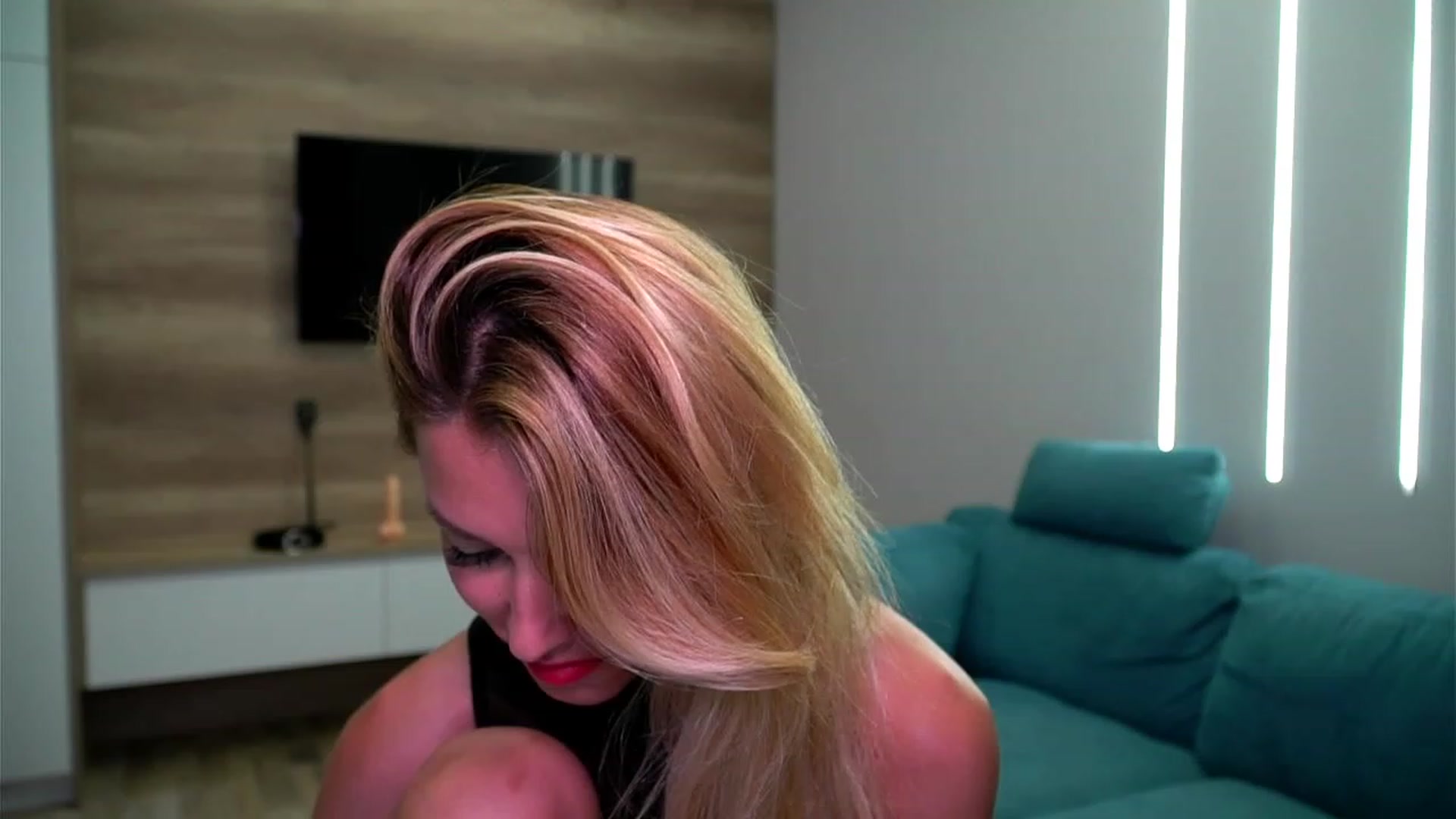Gallery image thumbnail from lovelylollly's myfreecams stream on, 07/05/2023, 10:02 image 5 of 20