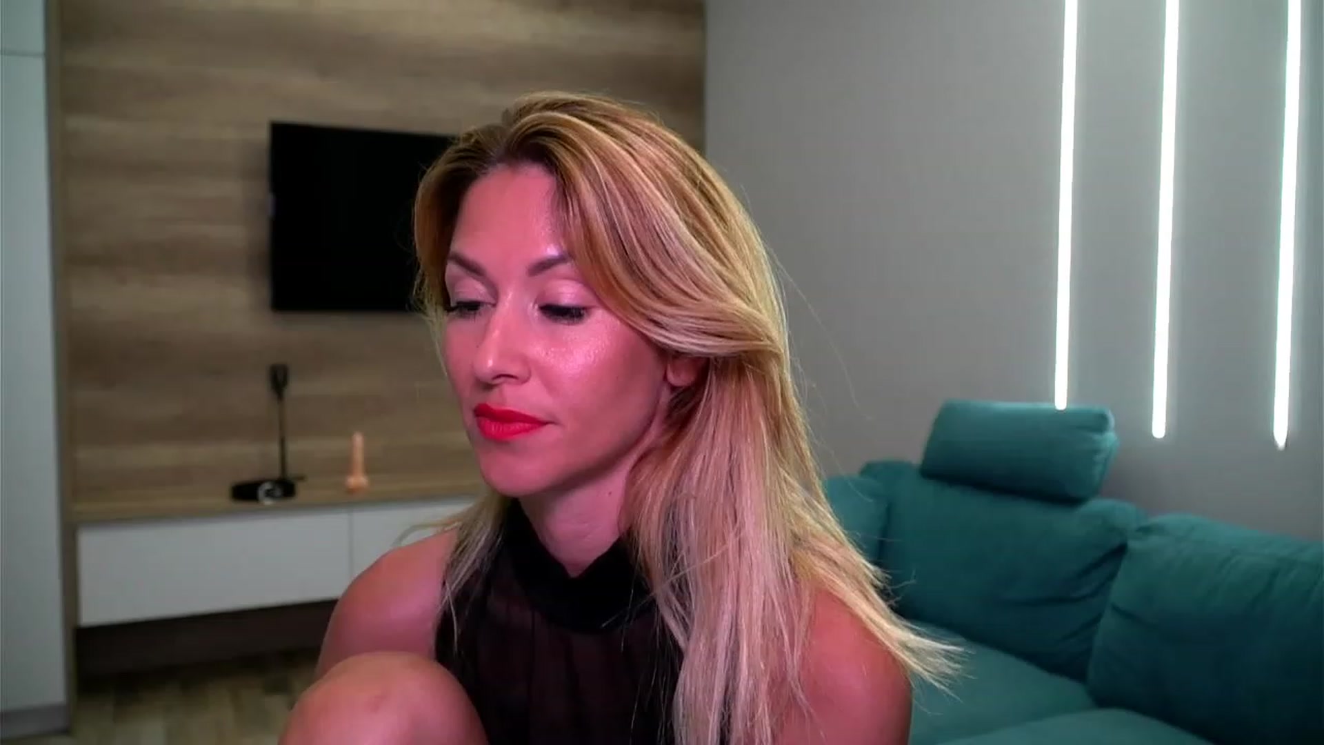 Gallery image thumbnail from lovelylollly's myfreecams stream on, 07/05/2023, 10:02 image 3 of 20