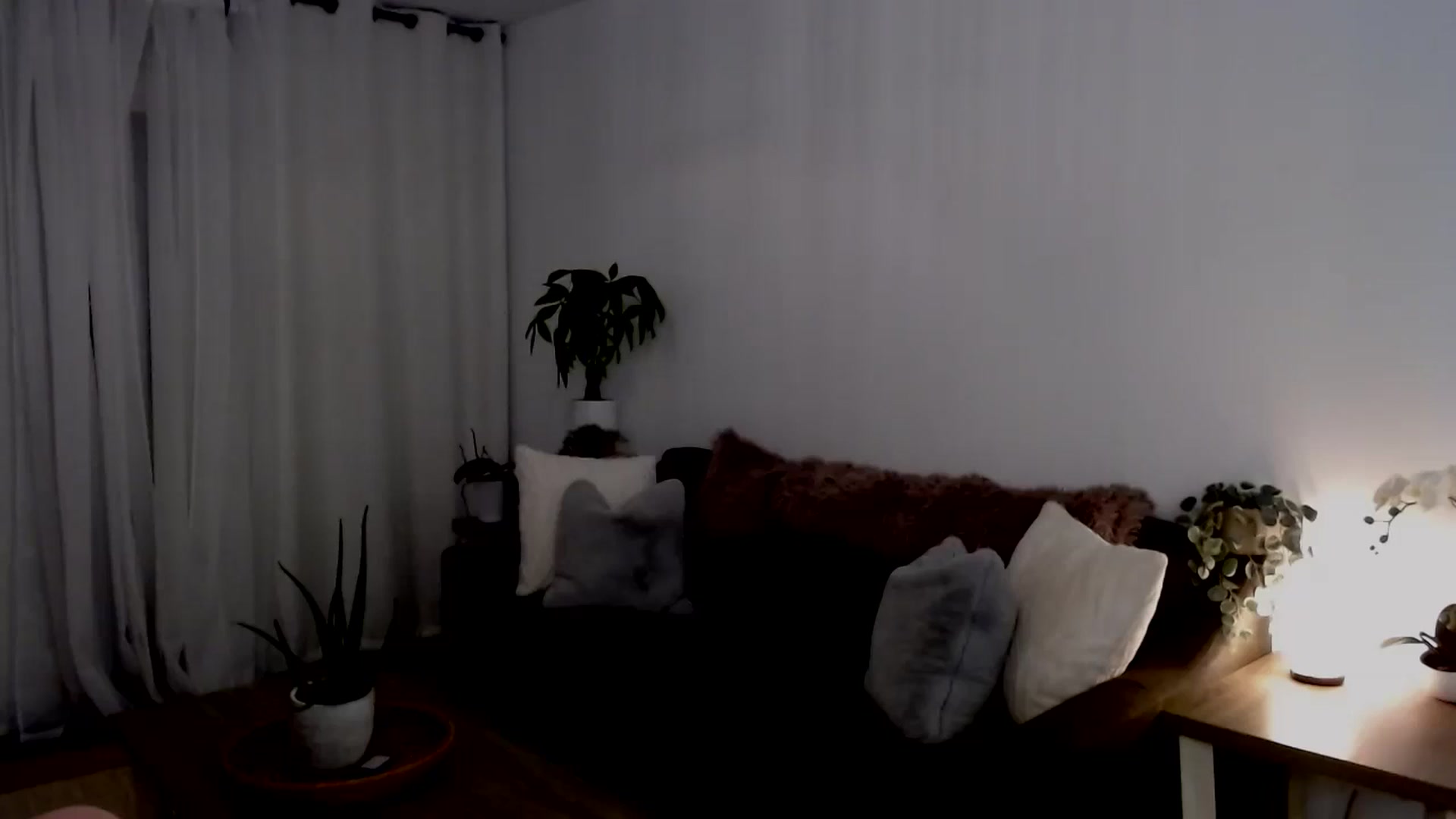Gallery image thumbnail from lovemedaisy's myfreecams stream on, 10/15/2024, 06:38 image 6 of 20